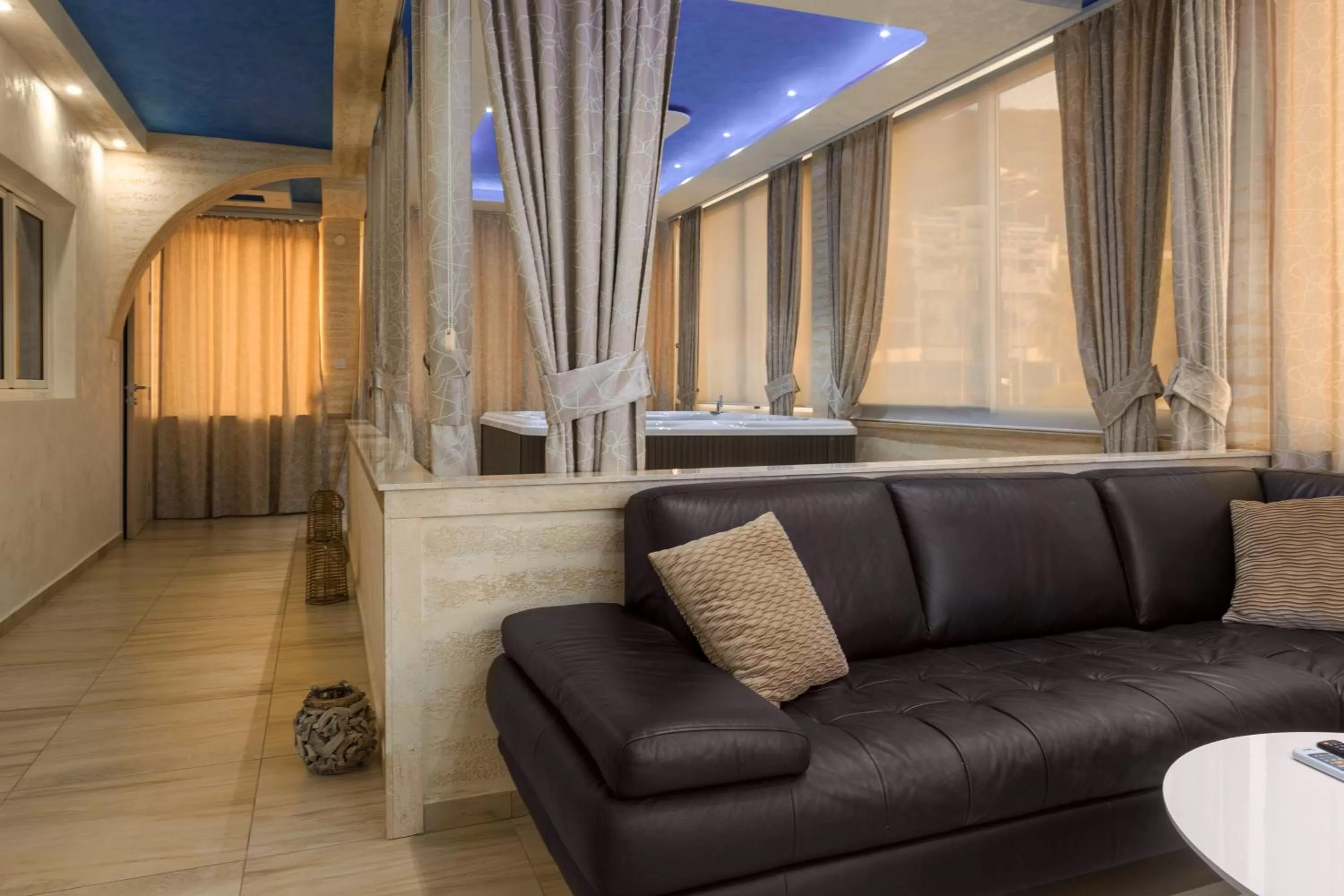 Bath in Hotel Maksim