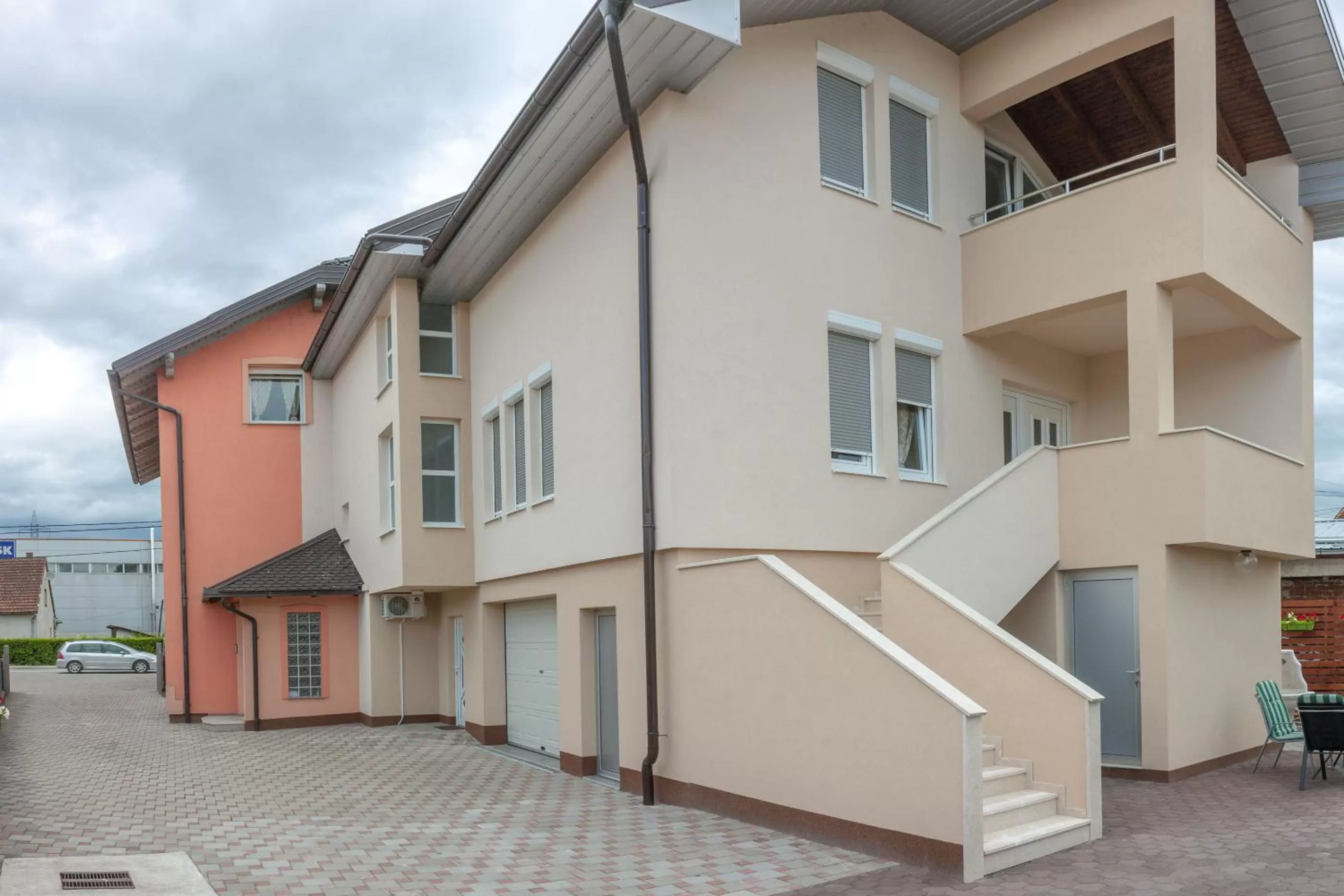 Facade/entrance in Villa Maja