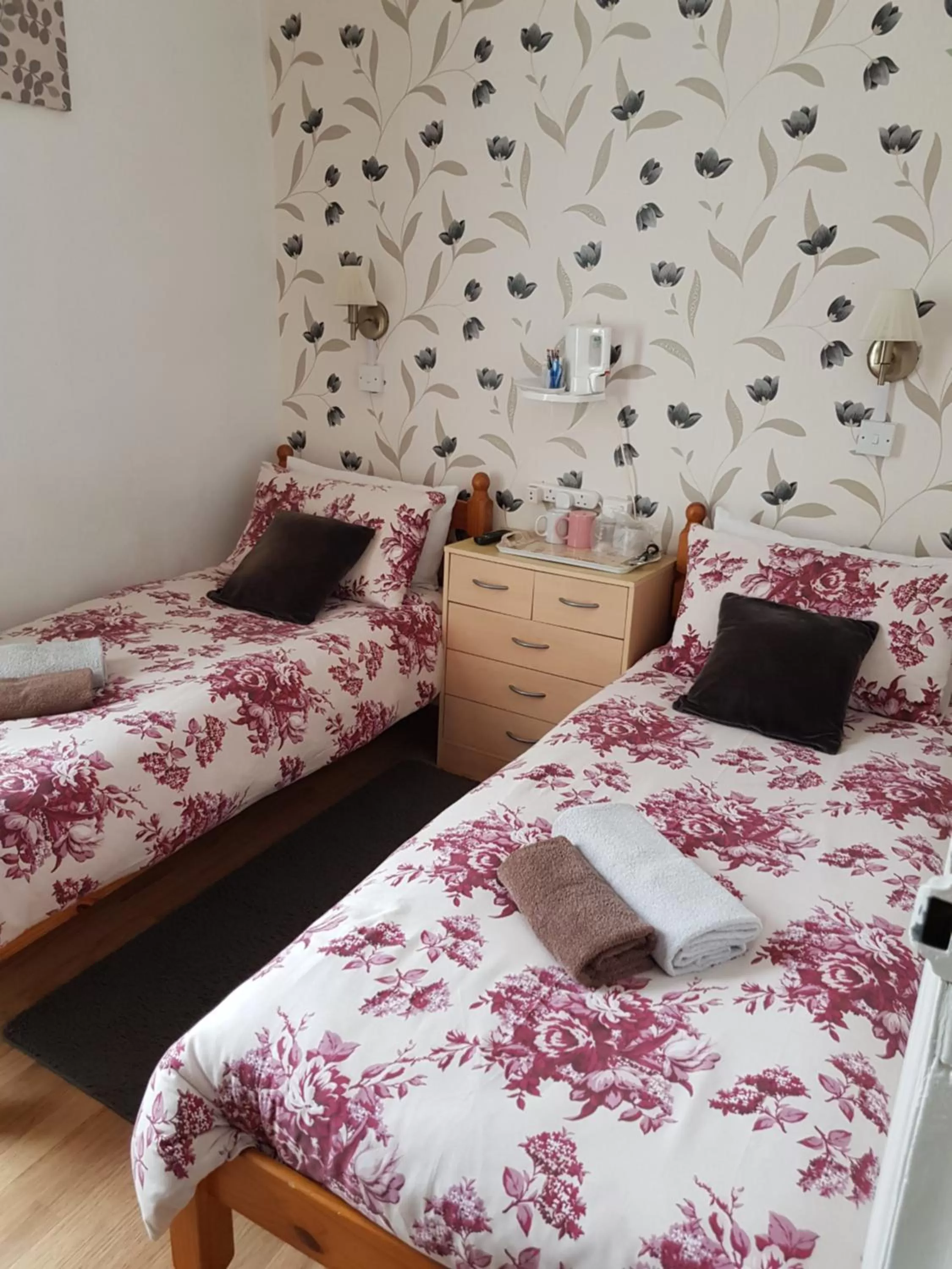 Bedroom in Sunnyside Hotel