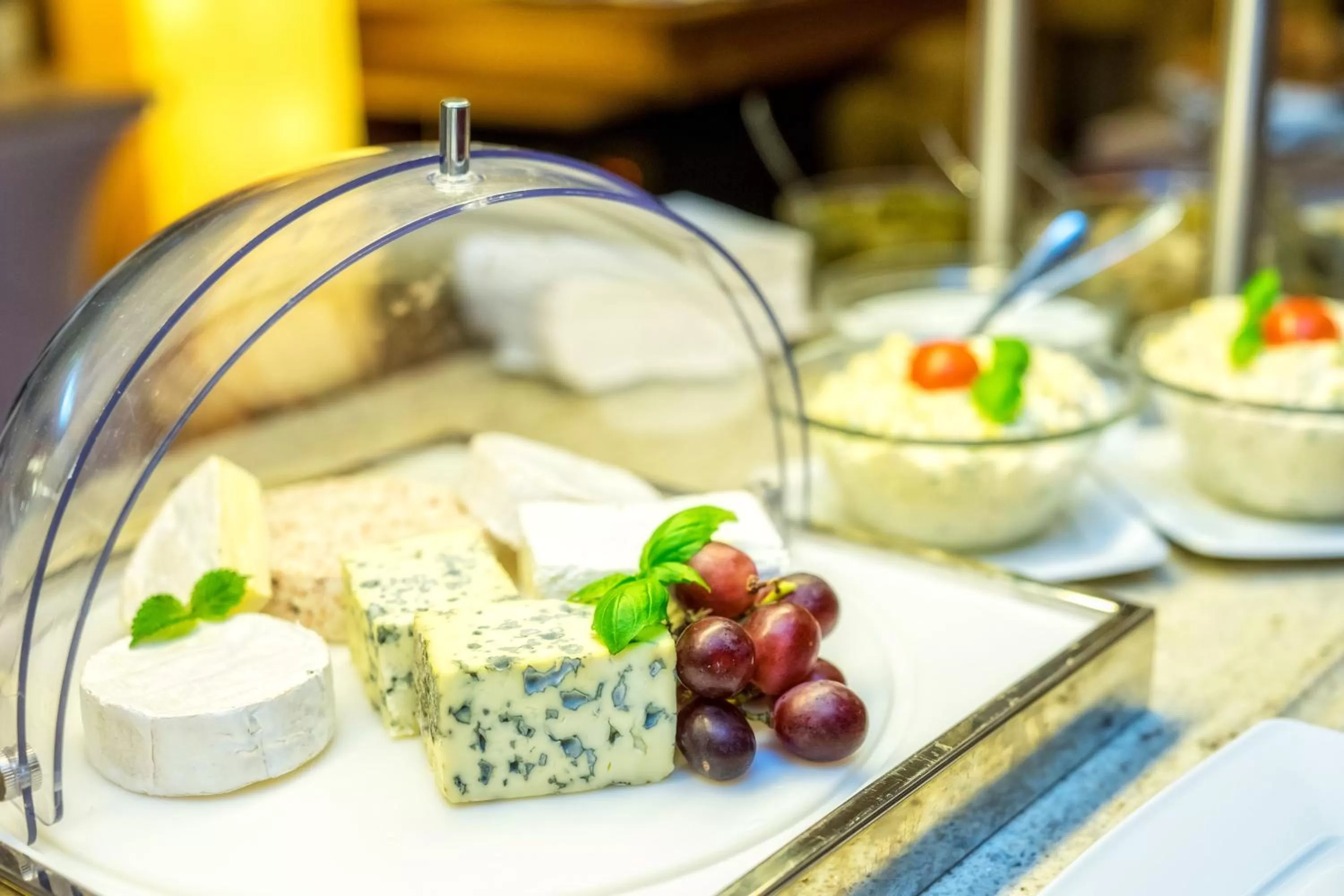 Restaurant/places to eat in HP Park Plaza