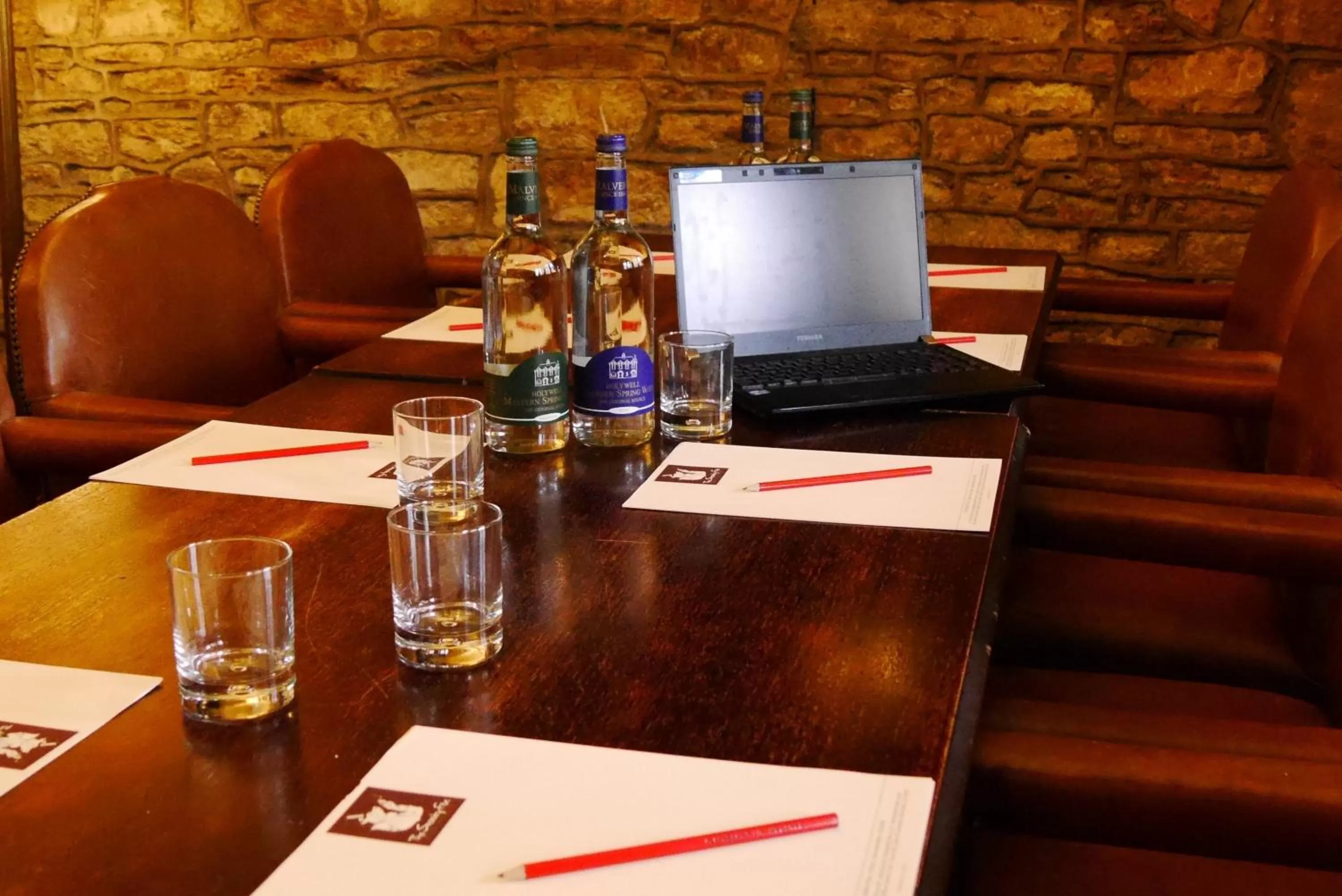 Business facilities in The Snooty Fox