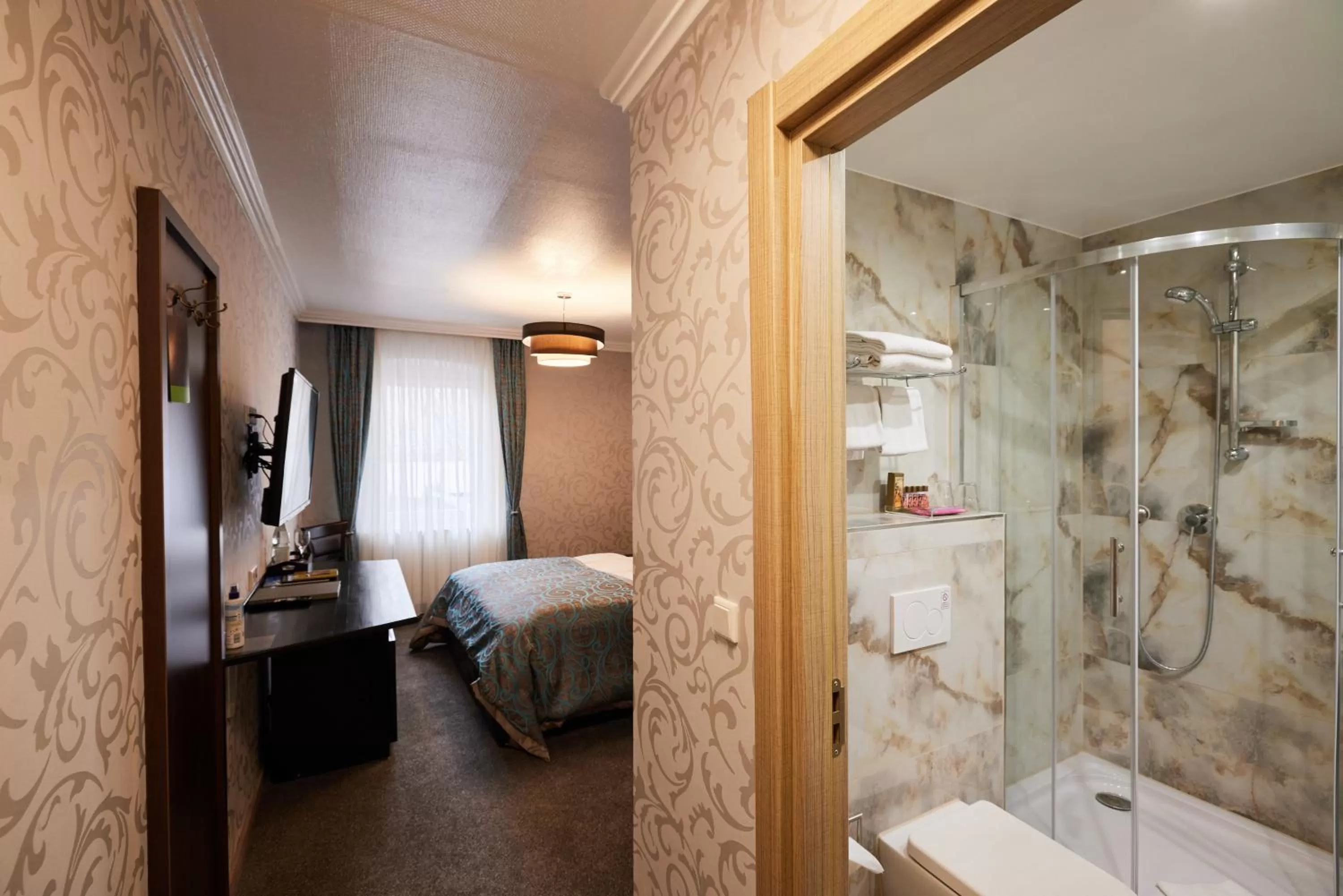 Bathroom in Atlas Posthotel