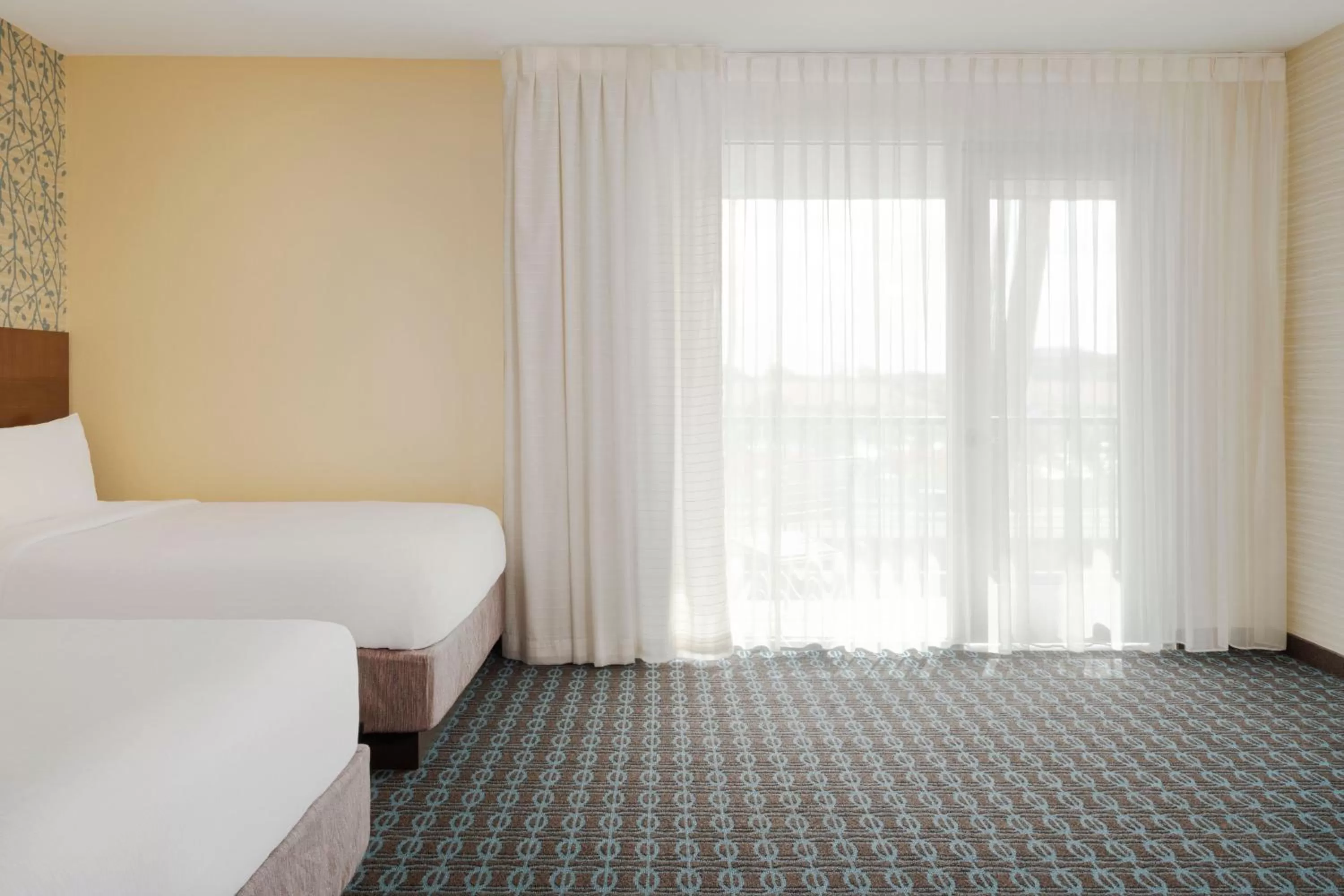 Photo of the whole room, Bed in Fairfield Inn & Suites by Marriott Los Angeles LAX/El Segundo
