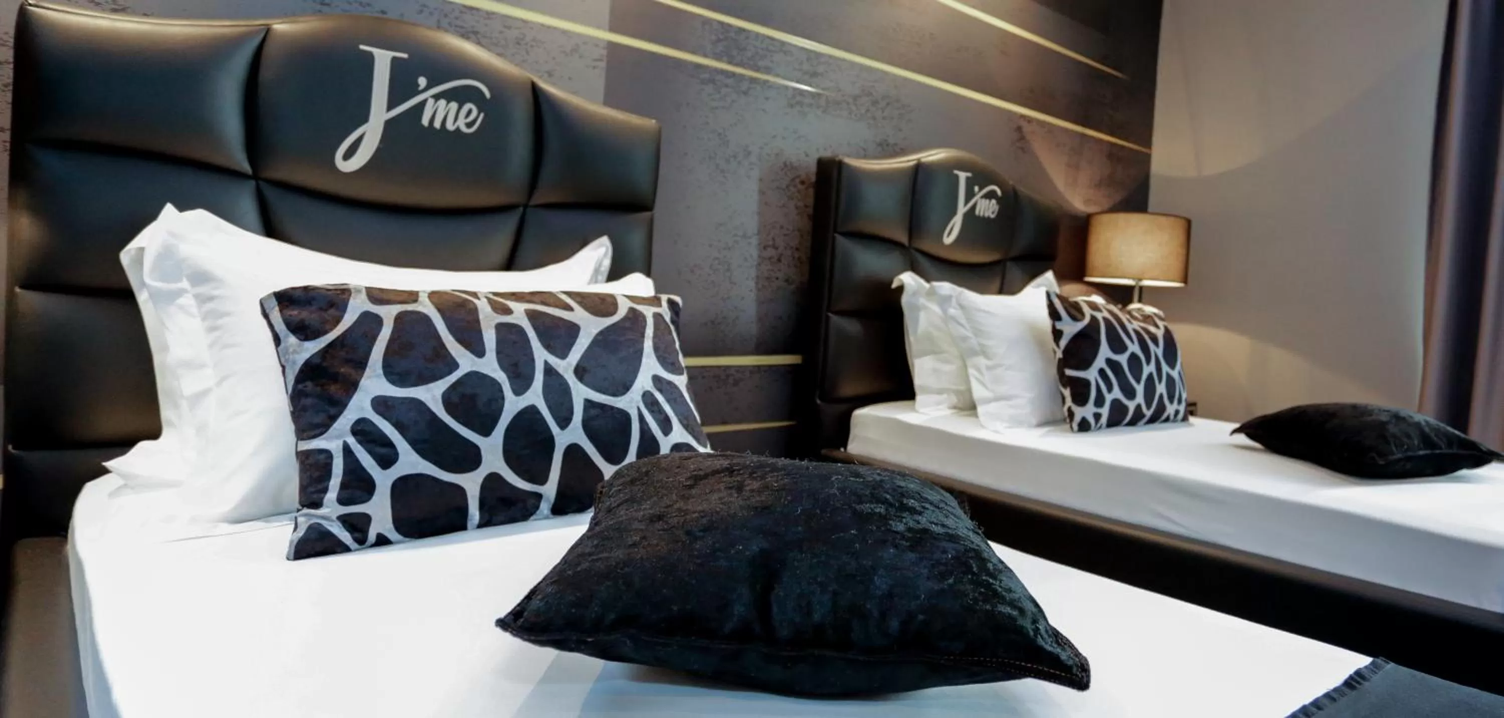Guests, Bed in J'Me Boutique Hotel - Adults only