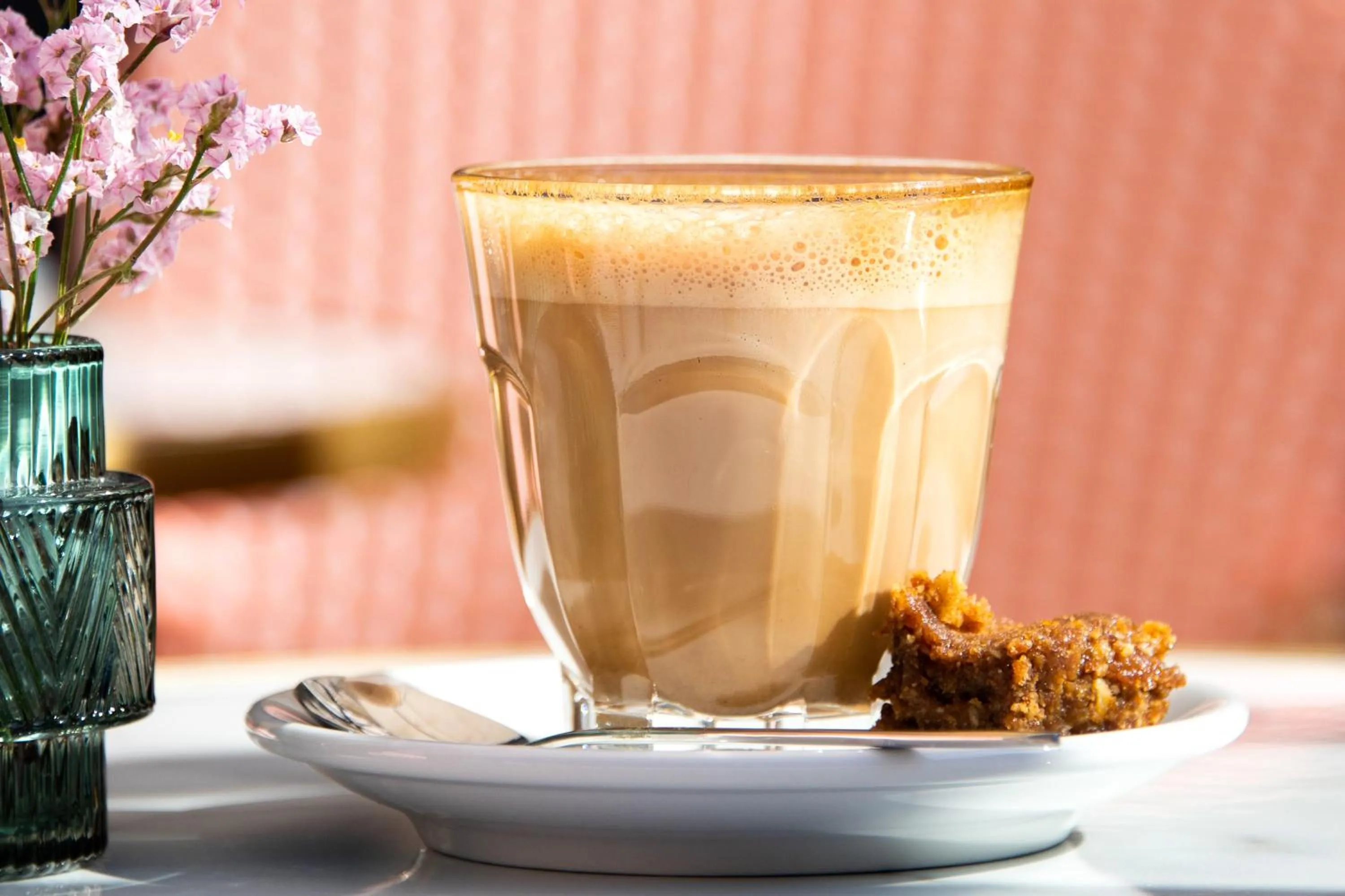 Restaurant/places to eat in Hôtel Du Centre, un hôtel AMMI