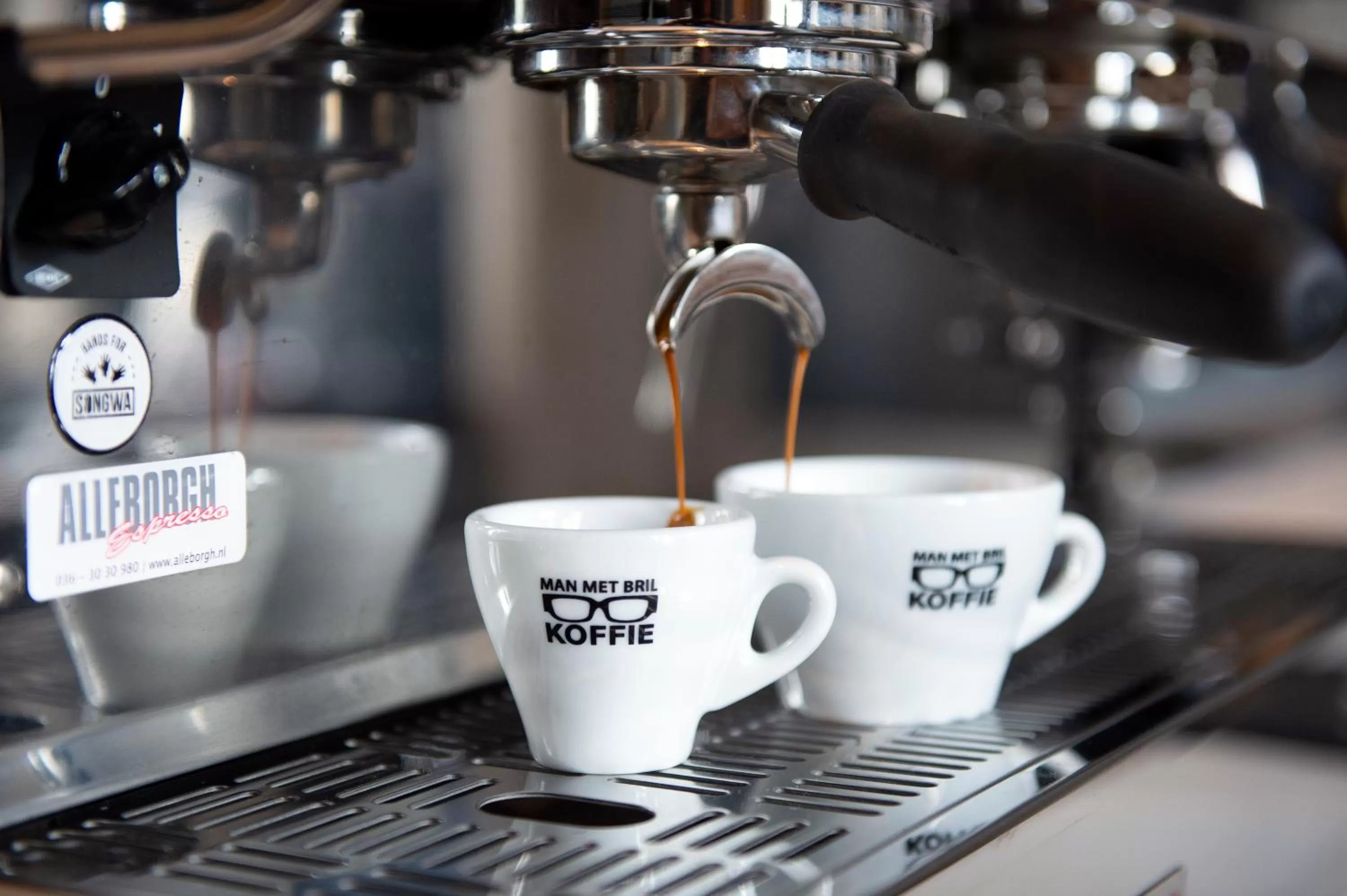 Coffee/tea facilities in Boutique Hotel Het Scheepshuys