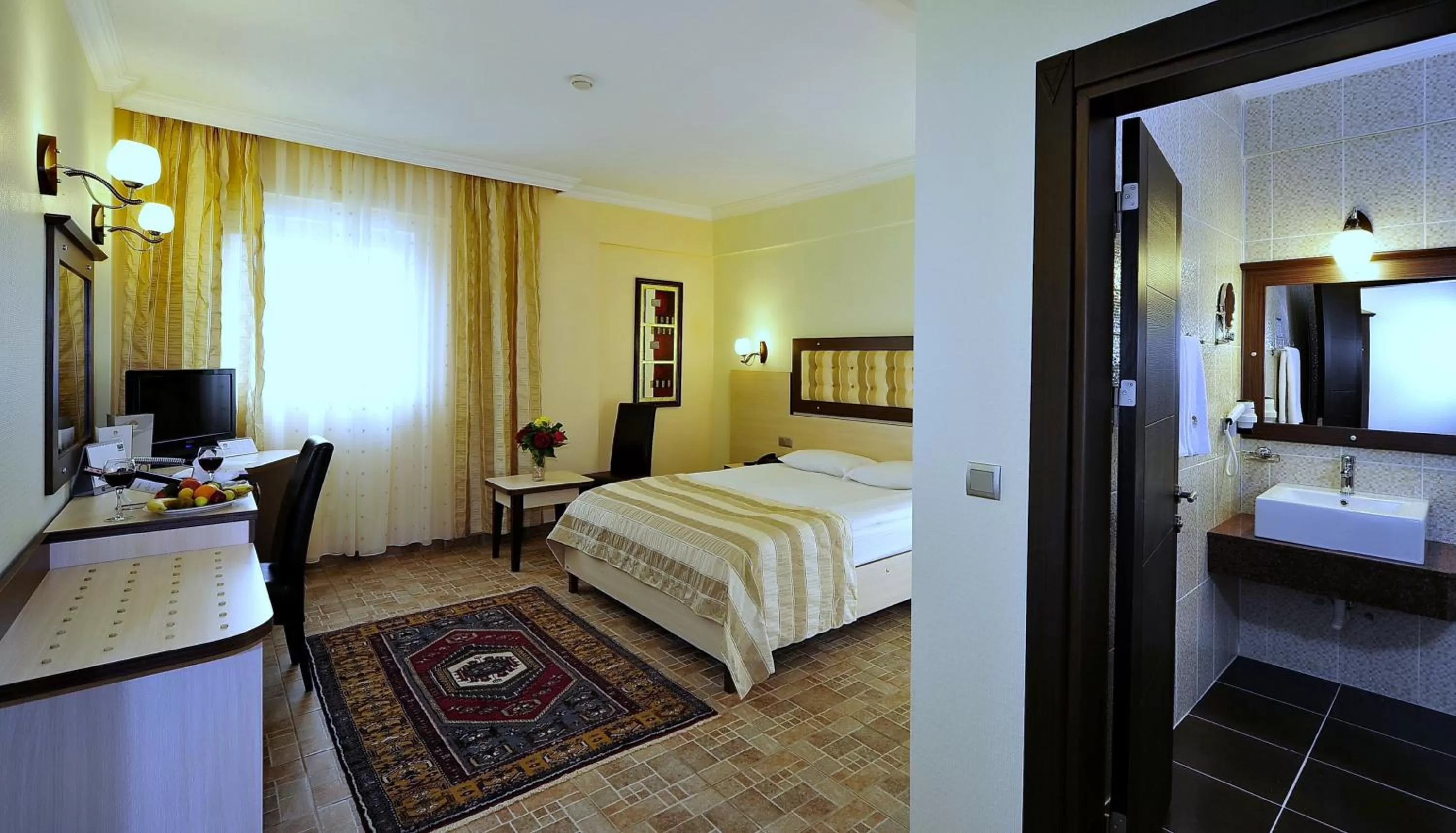 Photo of the whole room, Bed in Monark Hotel Cappadocia