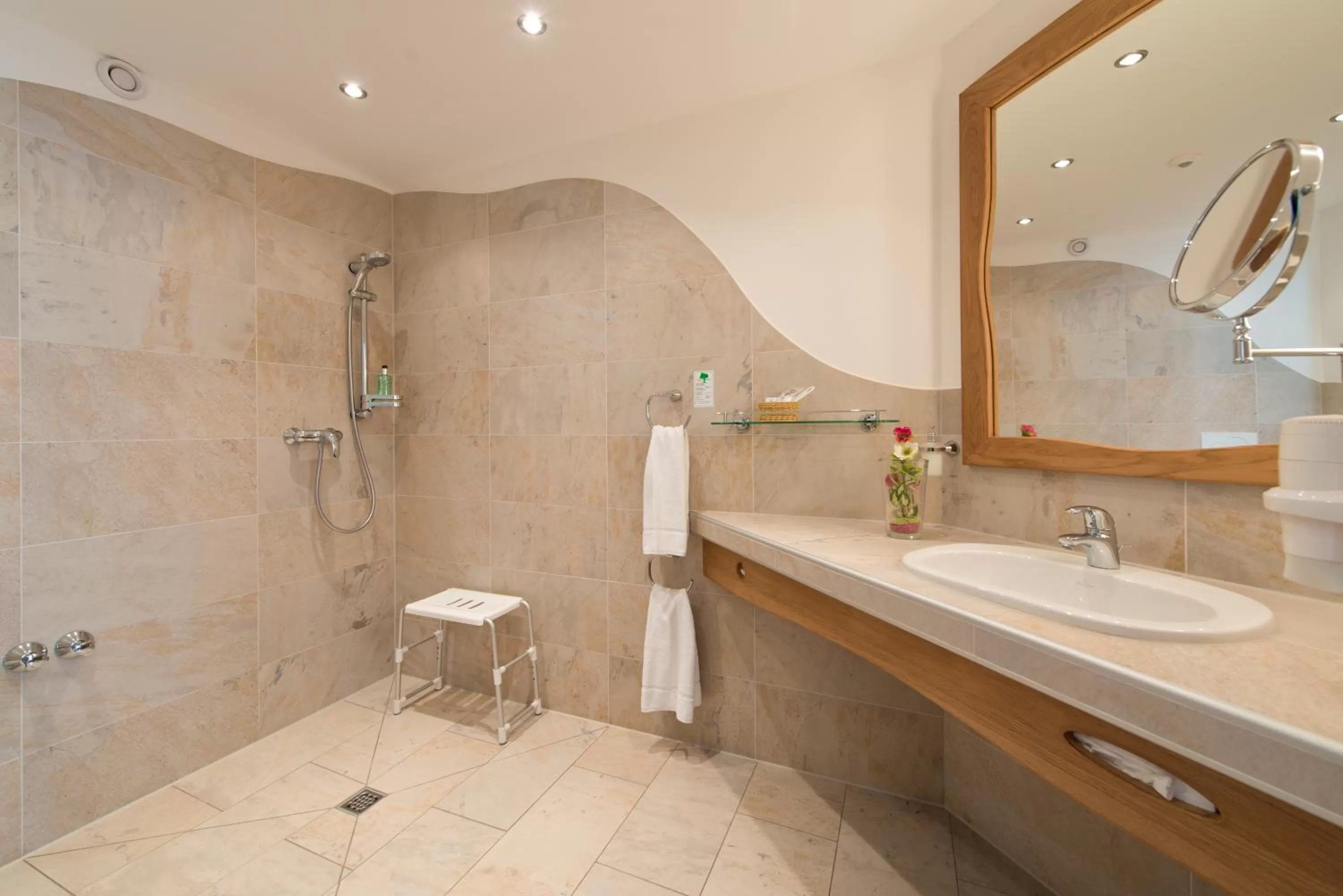 Bathroom in Silberkönig Schwarzwald Hotel & Restaurant Ringhotel