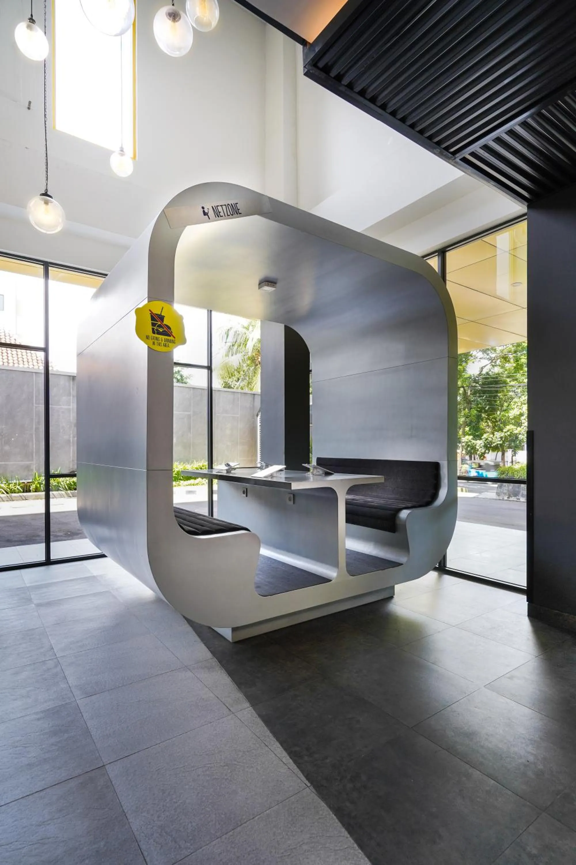 Area and facilities in Yello Hotel Manggarai