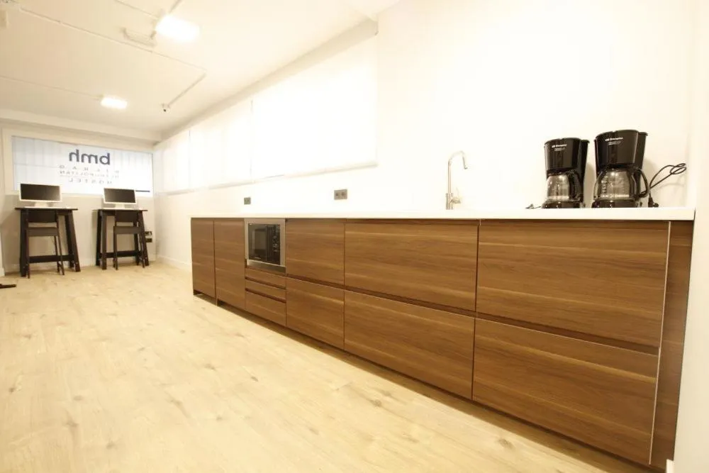 Kitchen or kitchenette in Bilbao Metropolitan Hostel by Bossh! Hotels