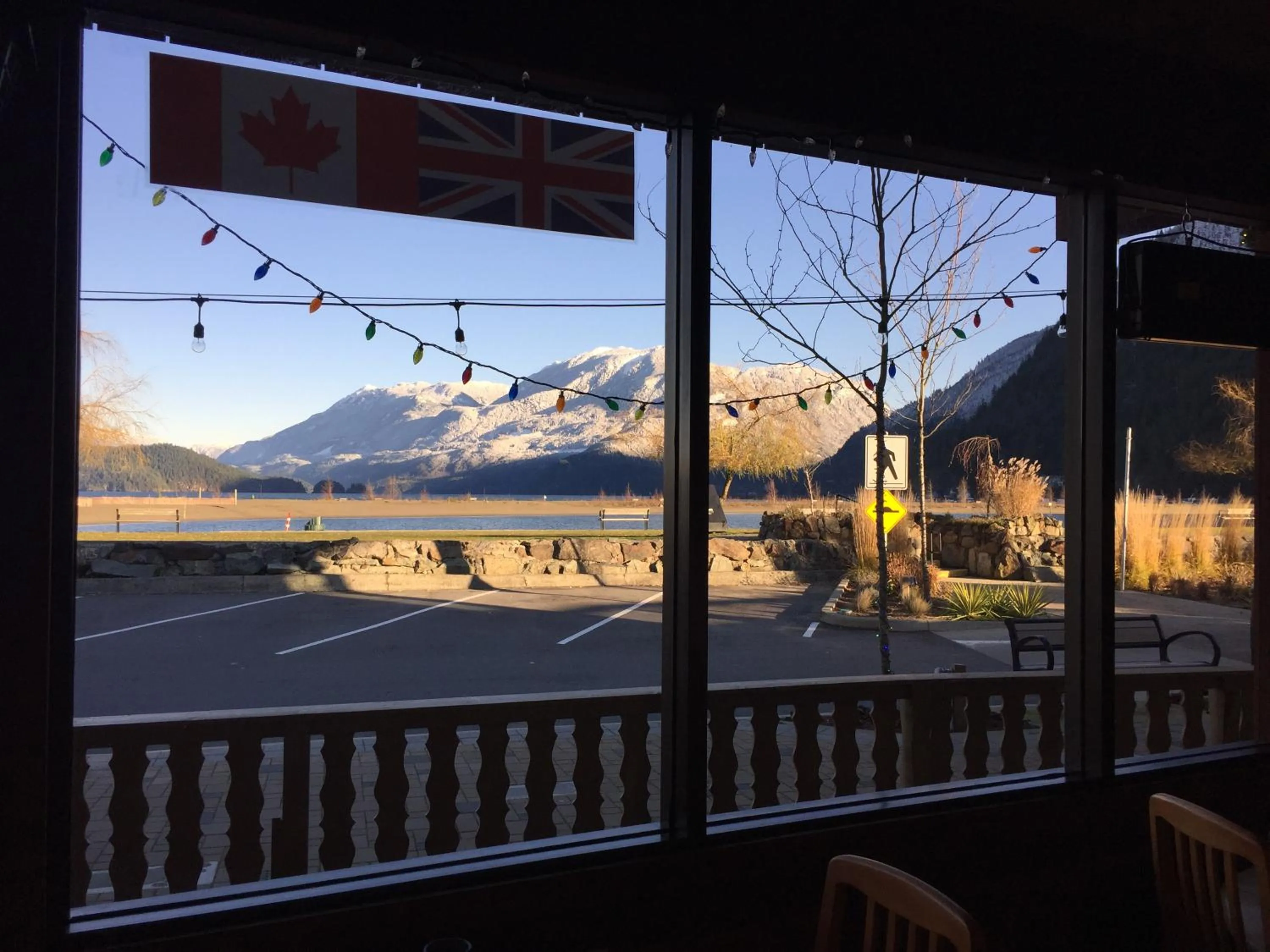 Restaurant/places to eat in Spring Villa Hotel