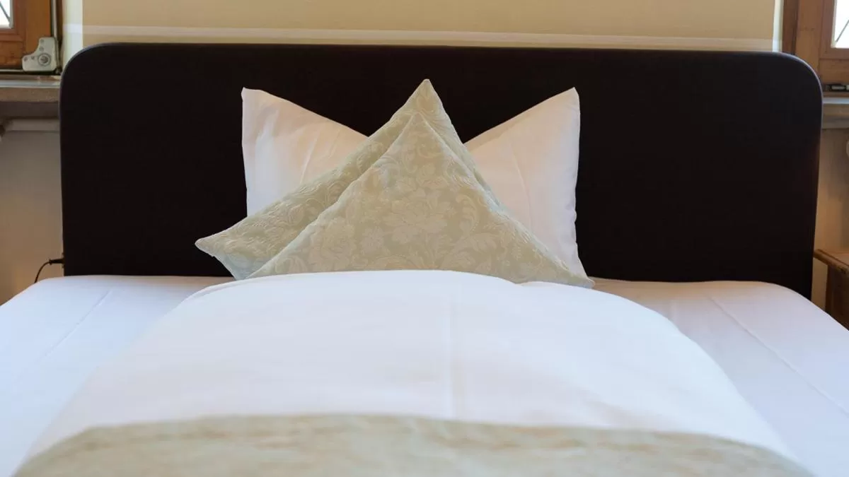 Bed in Boutiquehotel Kloster Pfalzel