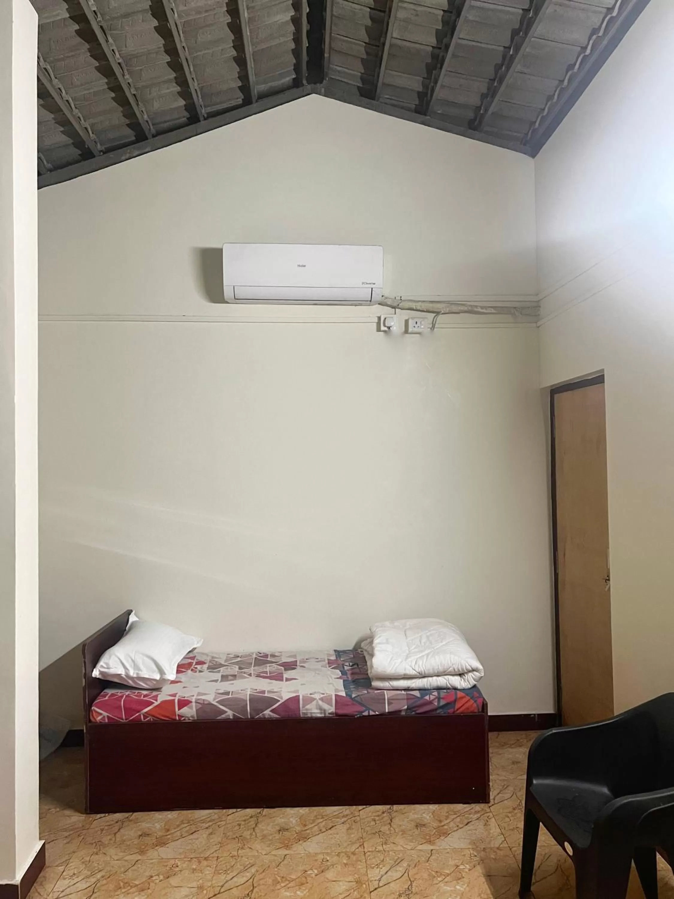 Bed in MID BEACH STAY Gokarna