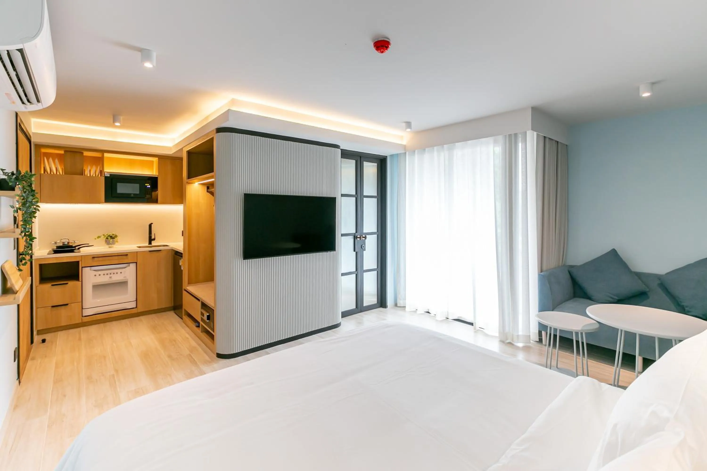 Bedroom, Bed in The SACHA Apart-Hotel Thonglor