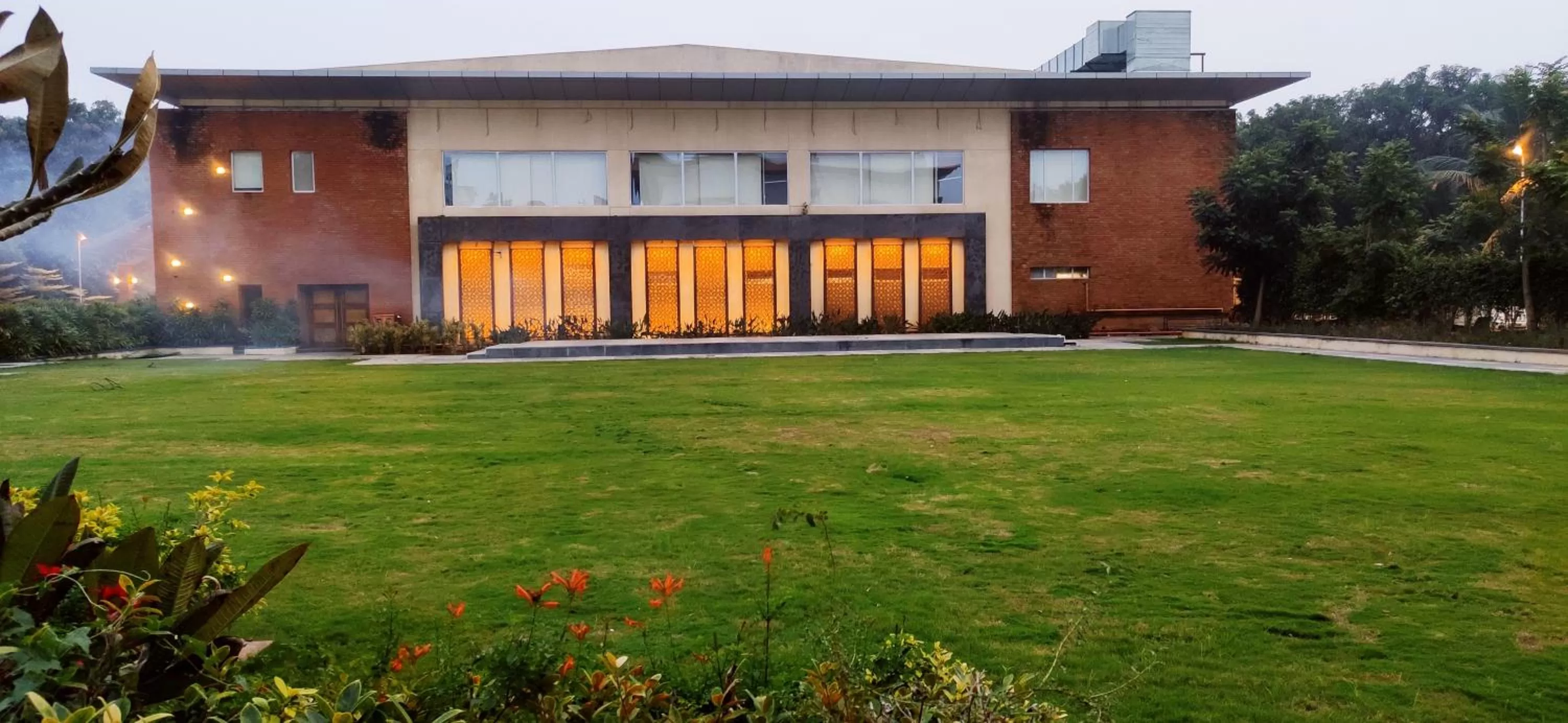 Garden, Property Building in Manjeera Sarovar Premiere