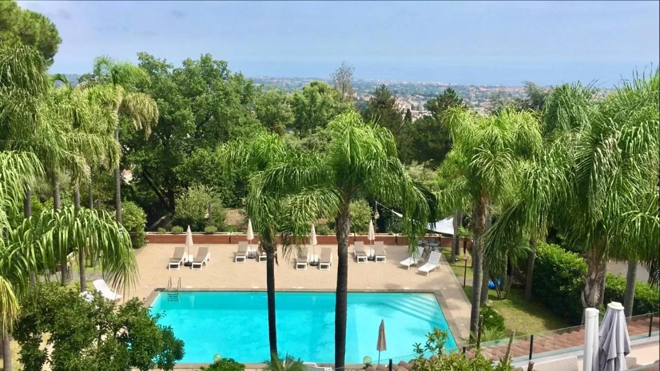 Solarium in Boutique Villa Etna d'A'mare