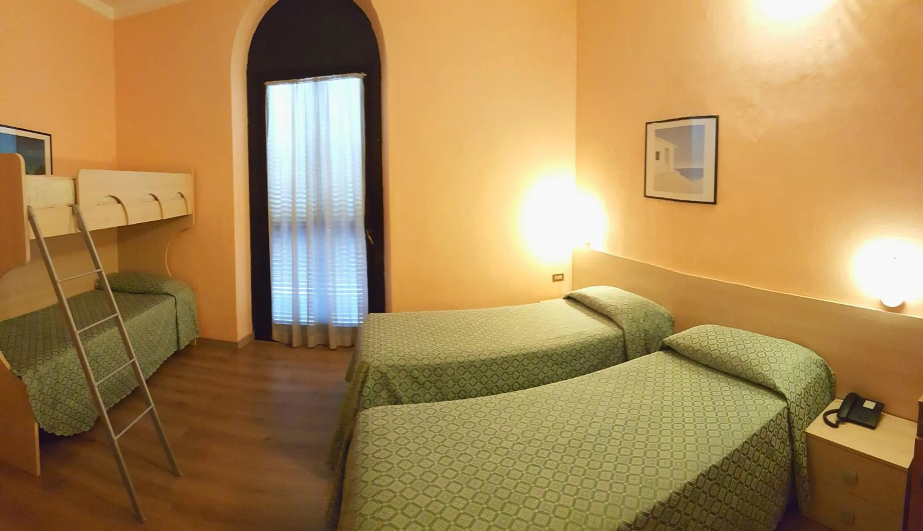 Photo of the whole room, Bed in Hotel Europa