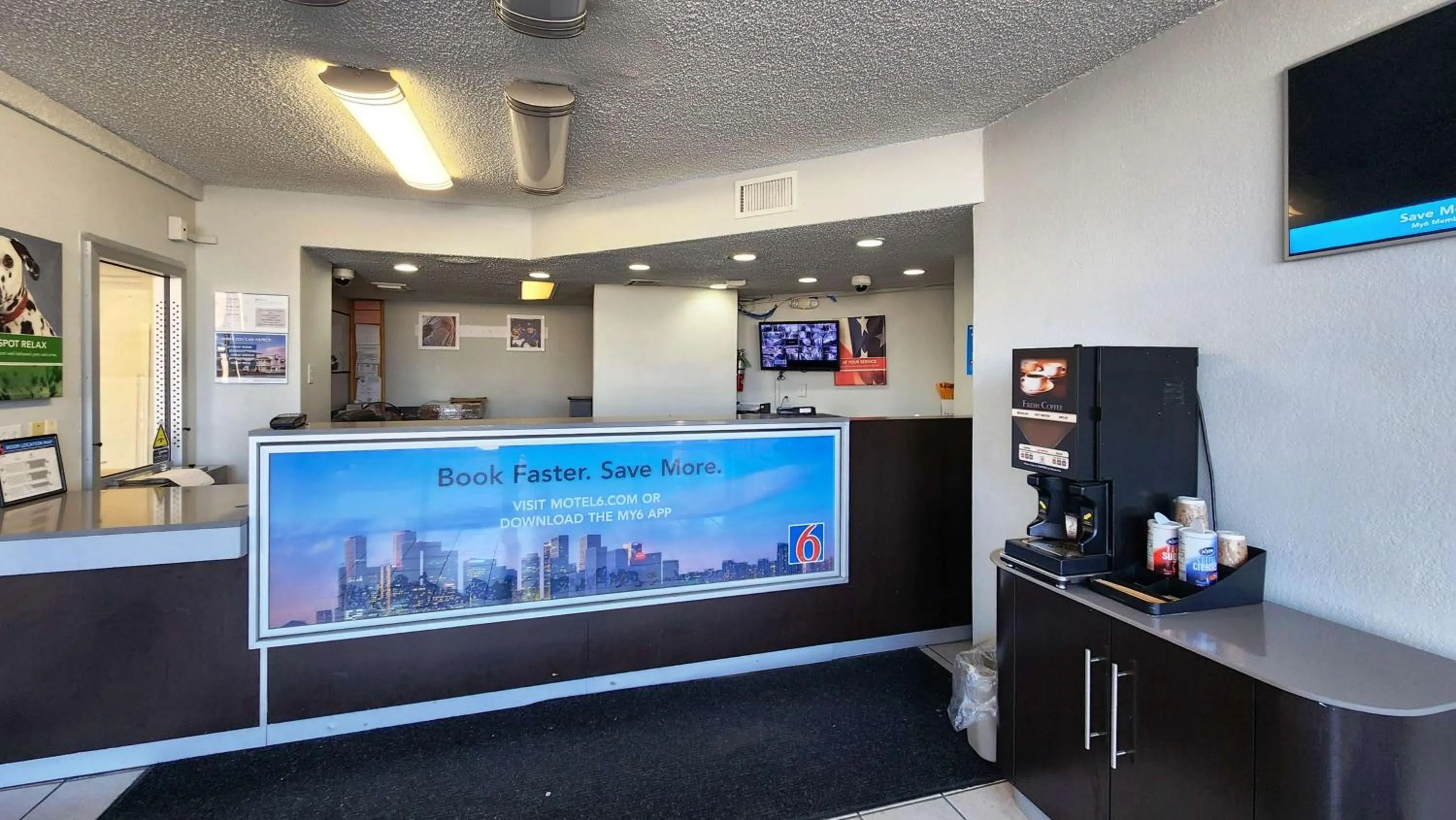 Coffee/tea facilities in Motel 6 Houston, TX - Medical Center - NRG Stadium