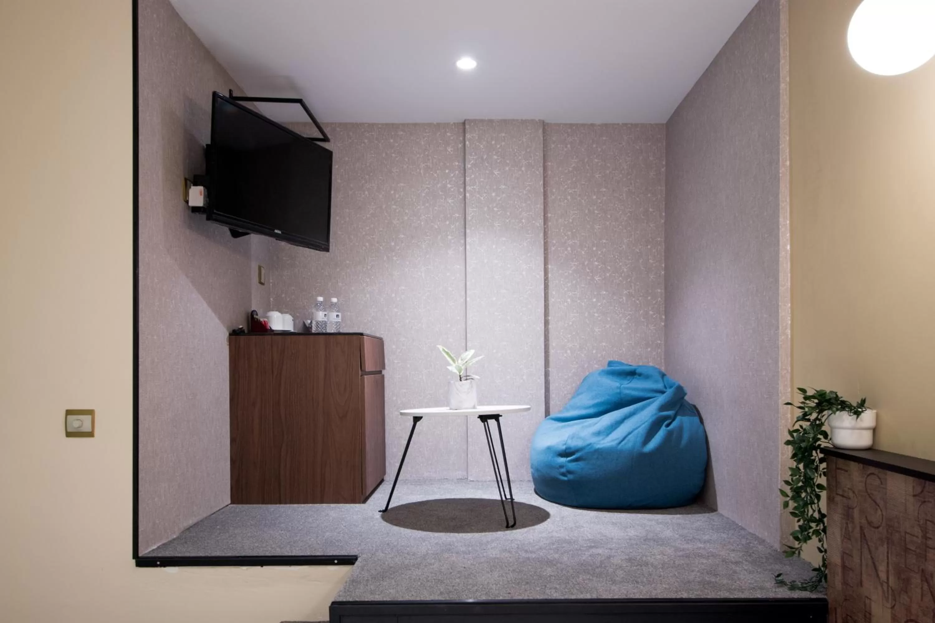 Living room in Harbour Ville Hotel - Hamilton