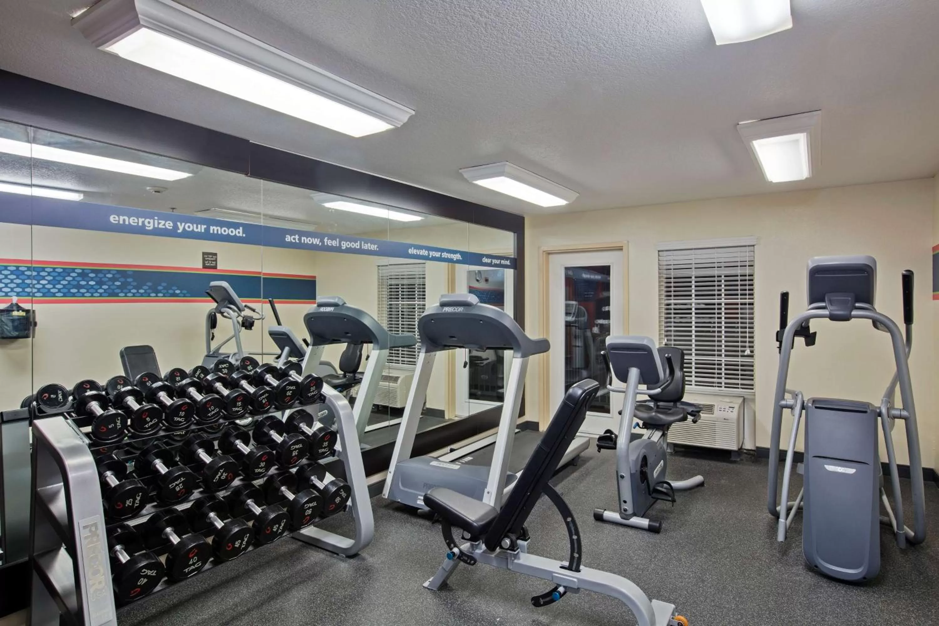 Fitness centre/facilities in Hampton Inn & Suites Hermosa Beach