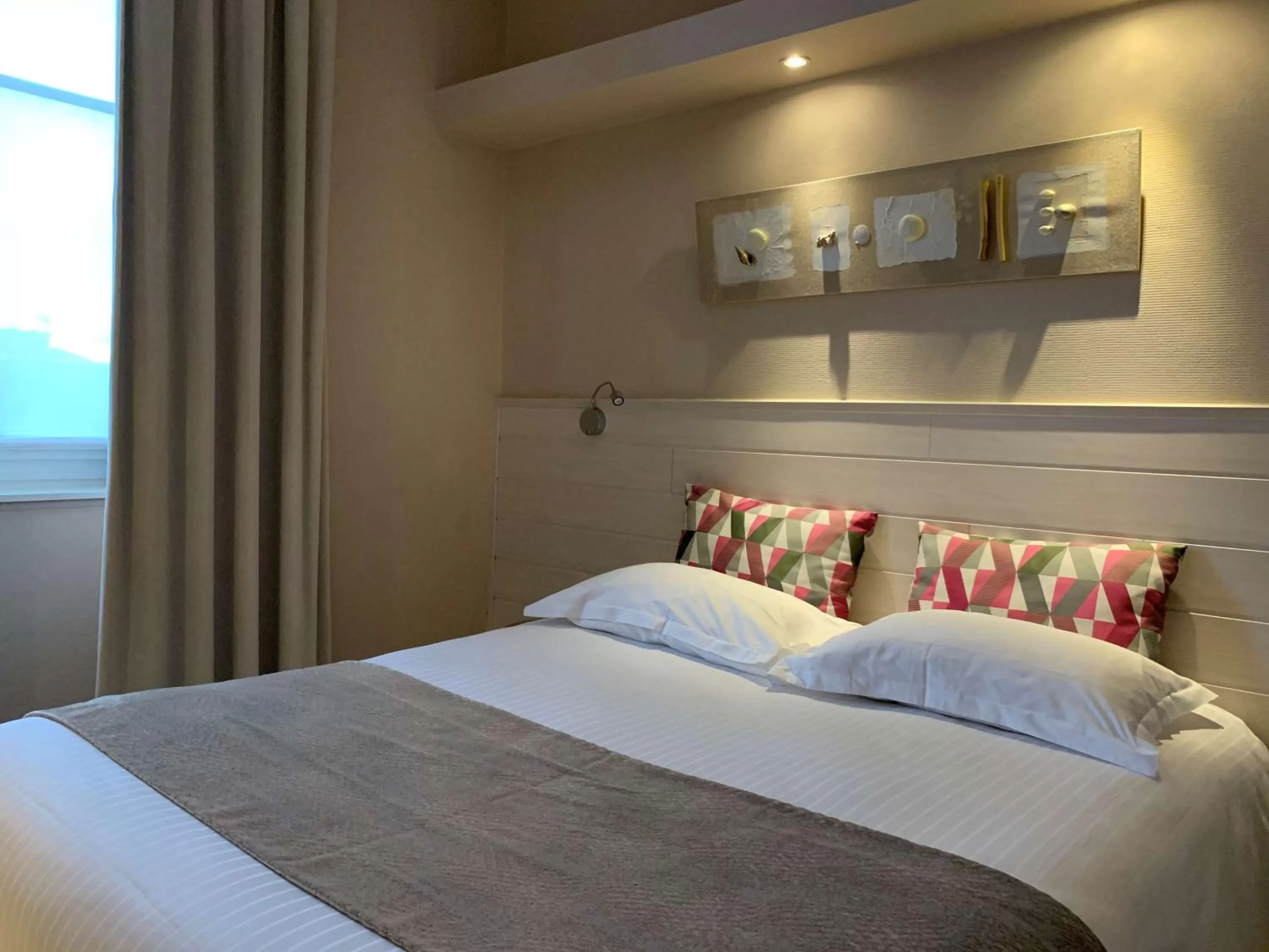 Photo of the whole room, Bed in Best Western Hôtel Des Voyageurs