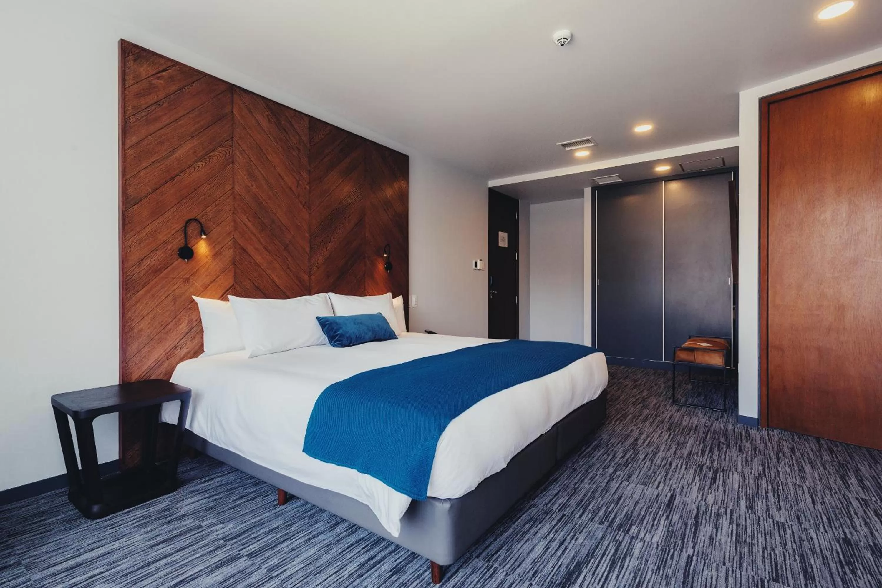 Bed in Atix Hotel, a Member of Design Hotels