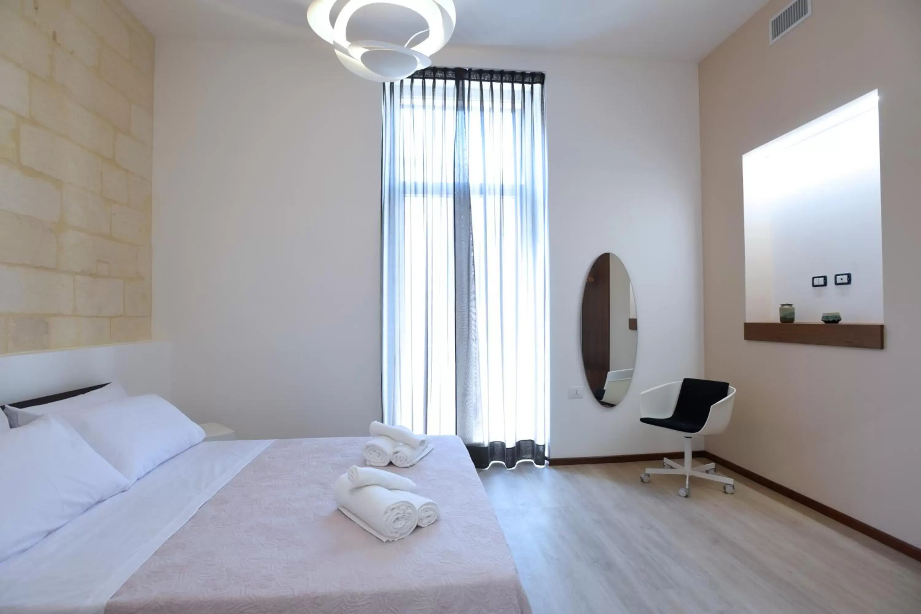 Deluxe Double Room with Balcony in LecceMia B&B Deluxe Double Room with Balcony in LecceMia B&B