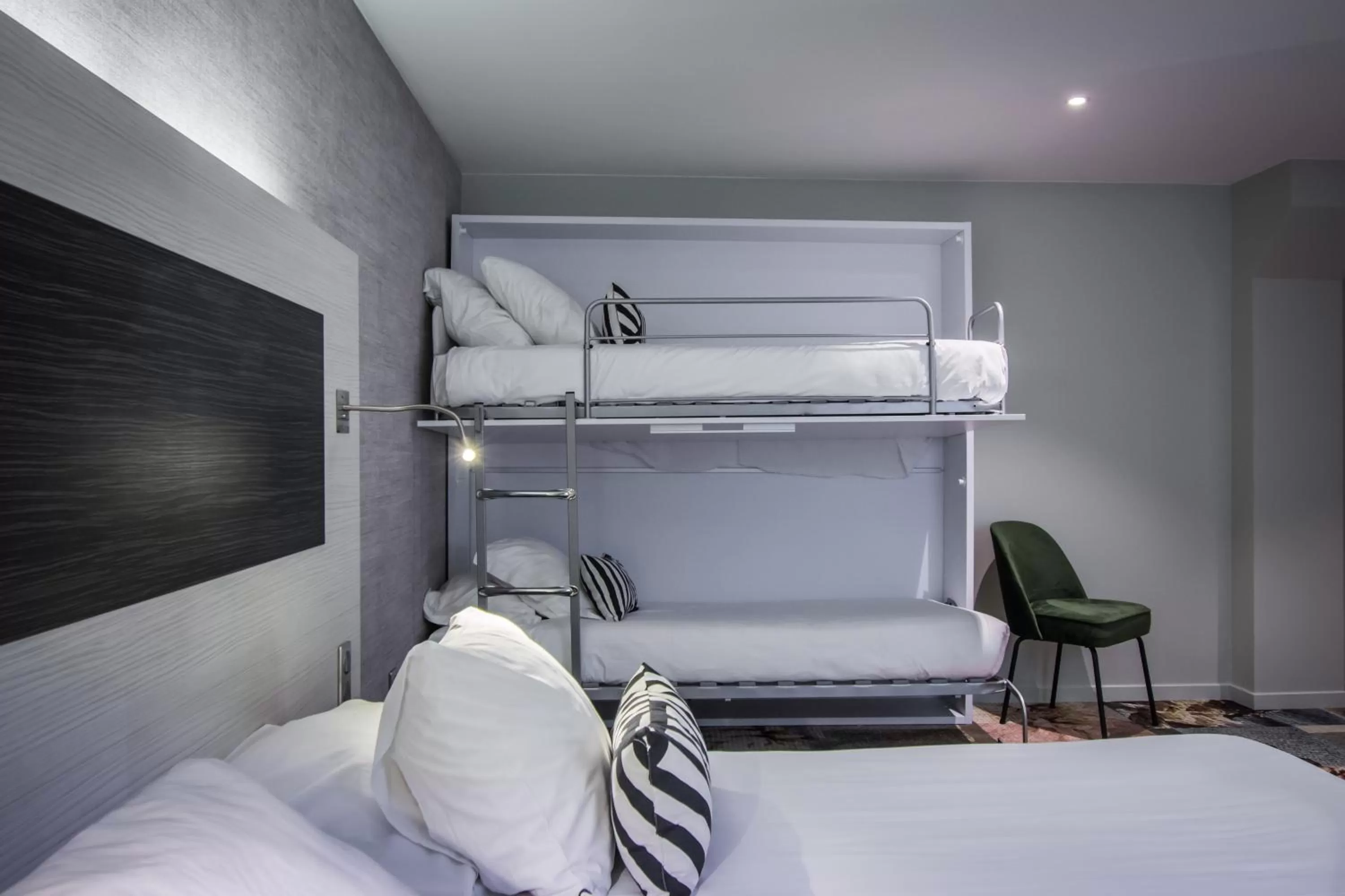 bunk bed, Bed in Hôtel Couvent du Franciscain Centre ville