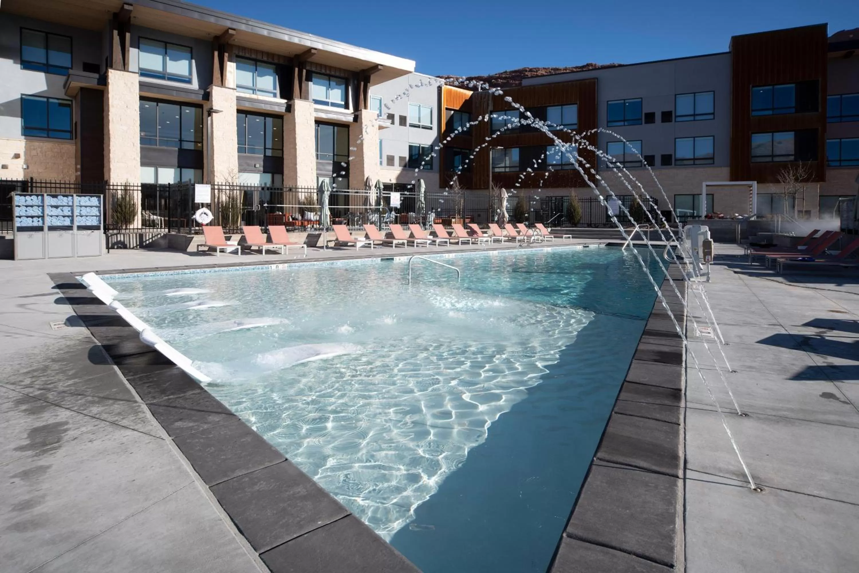 Swimming pool in Element Moab