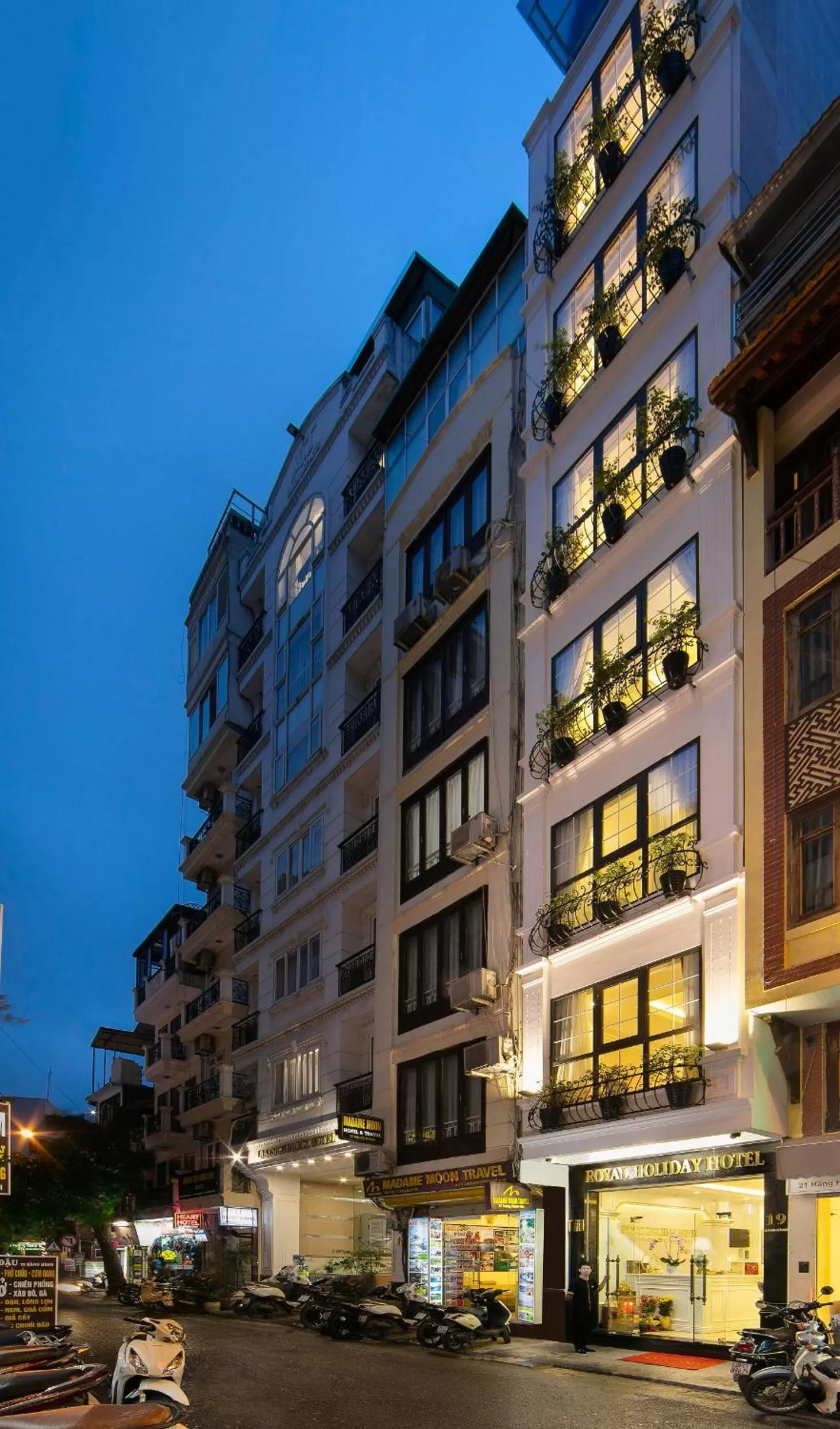 Property building in Royal Holiday Hanoi Hotel