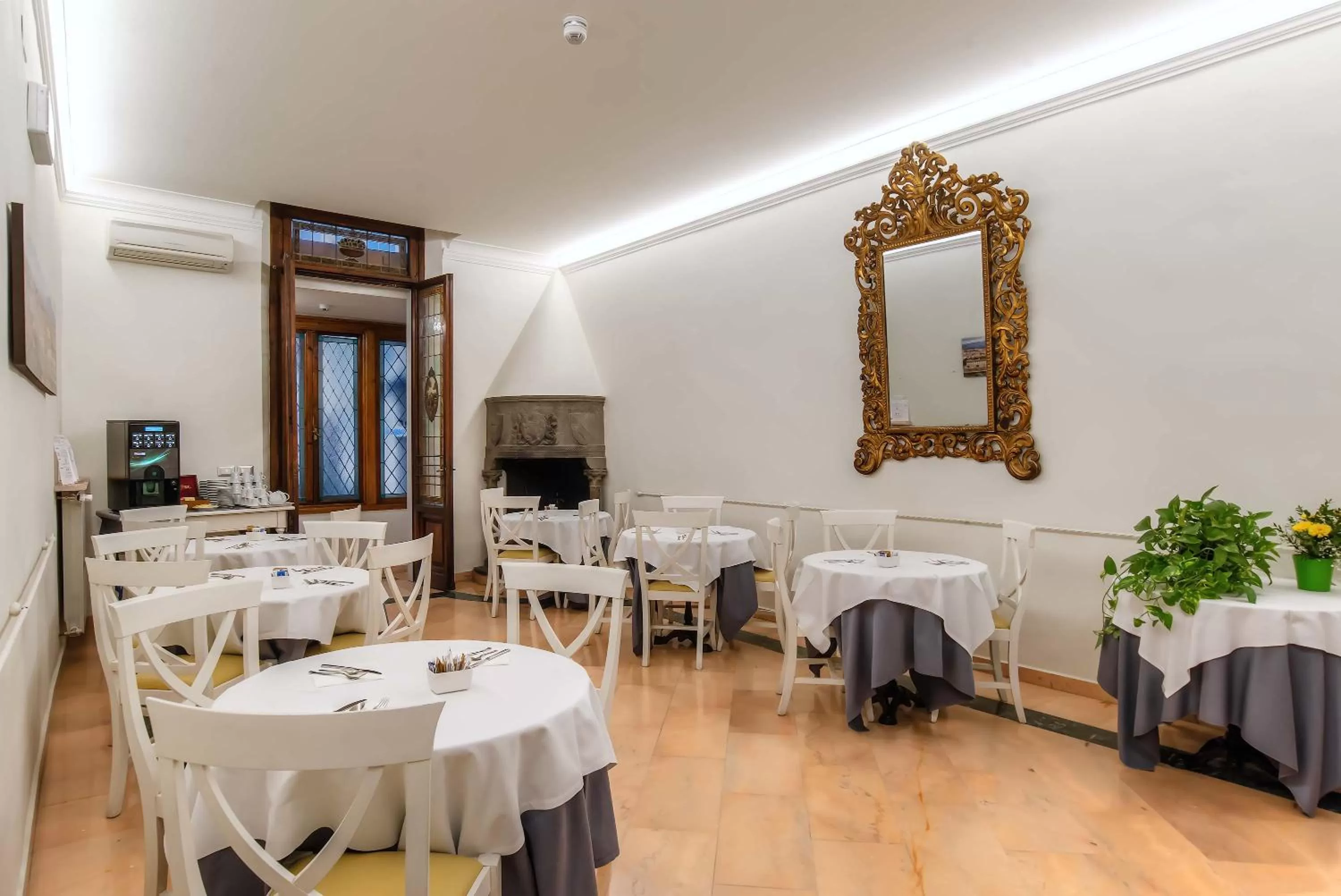 Breakfast in Hotel Accademia