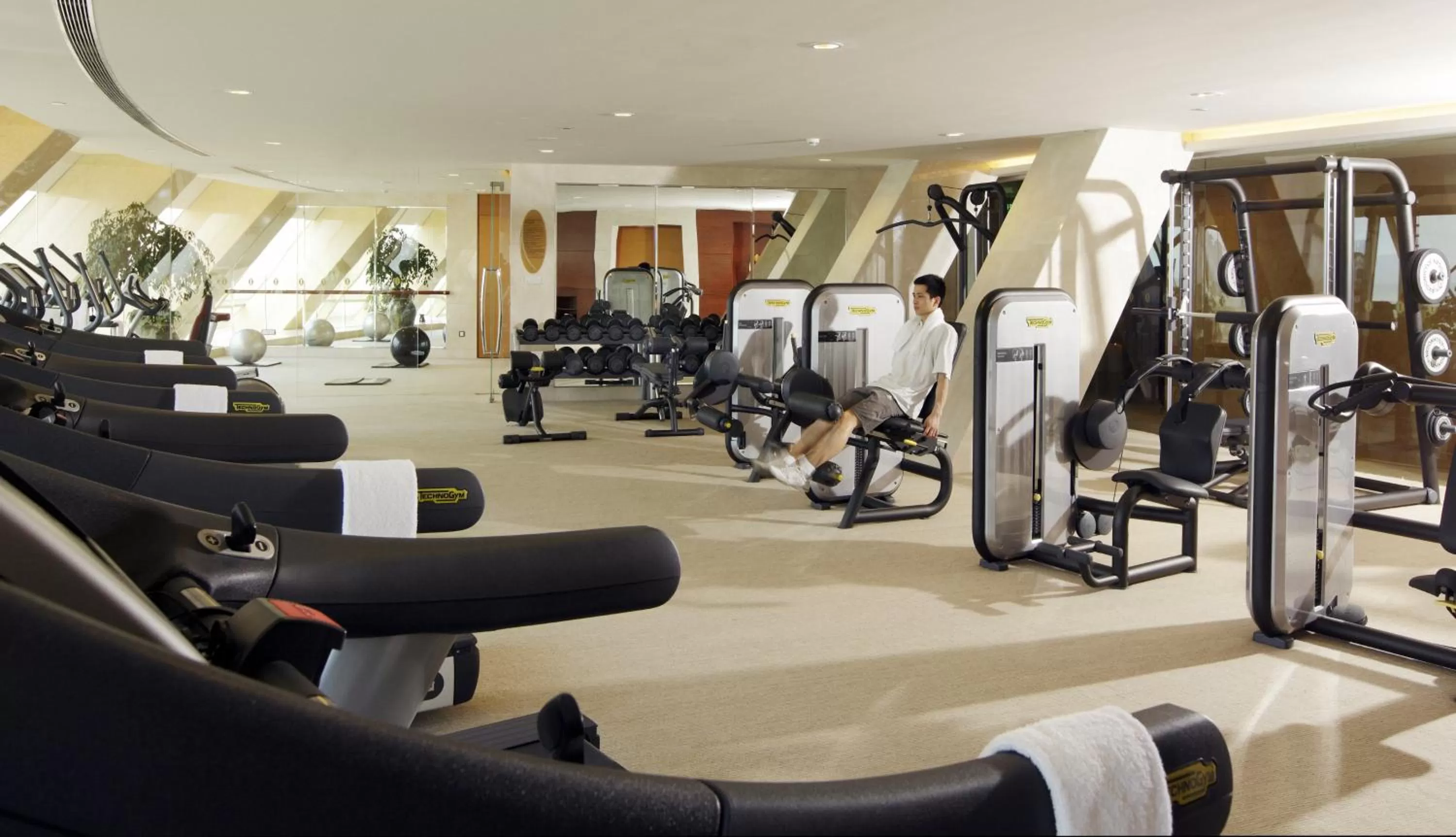 Fitness centre/facilities in InterContinental Hangzhou ICC by IHG