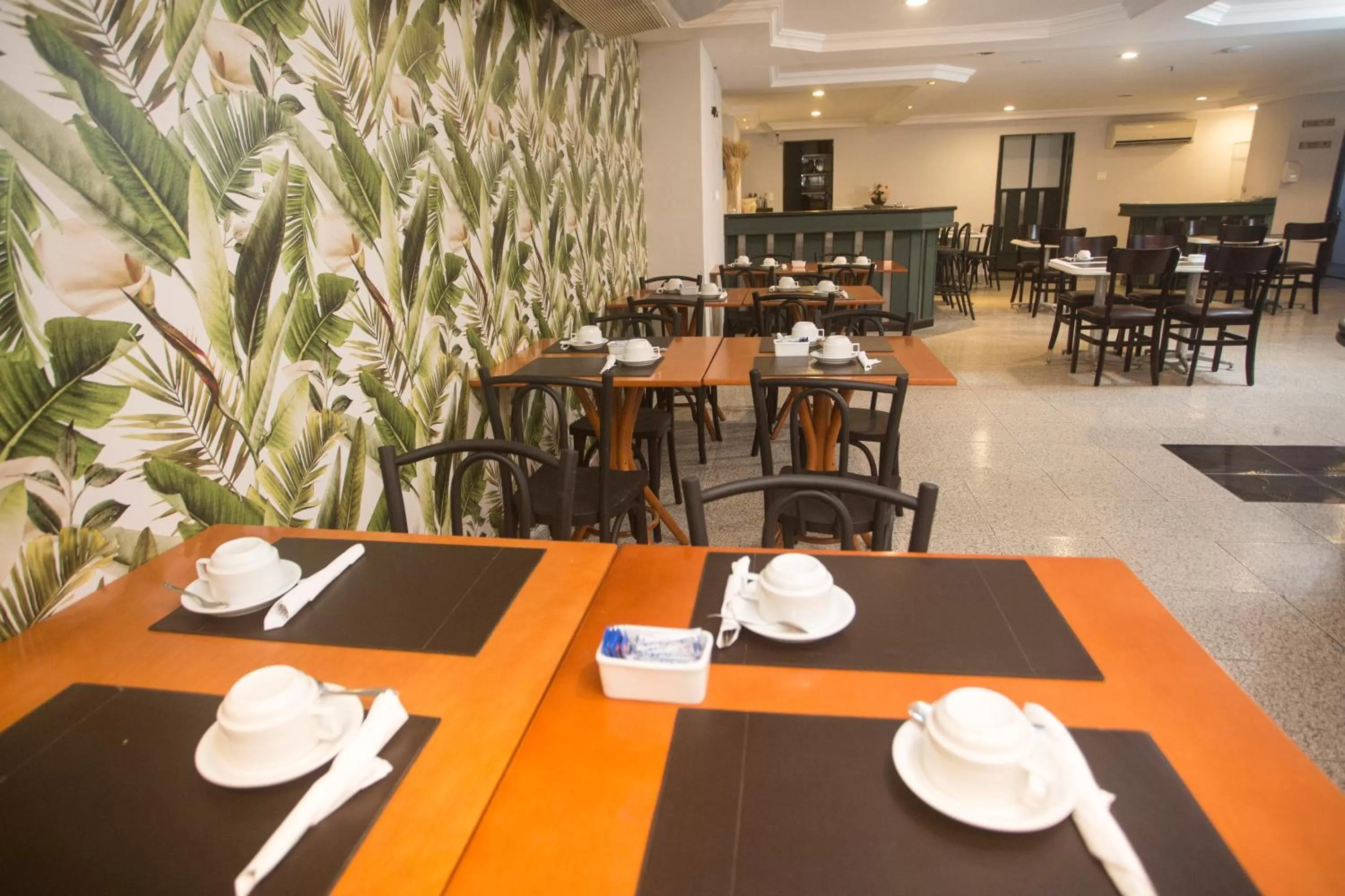 Restaurant/places to eat in Regency Copacabana Hotel