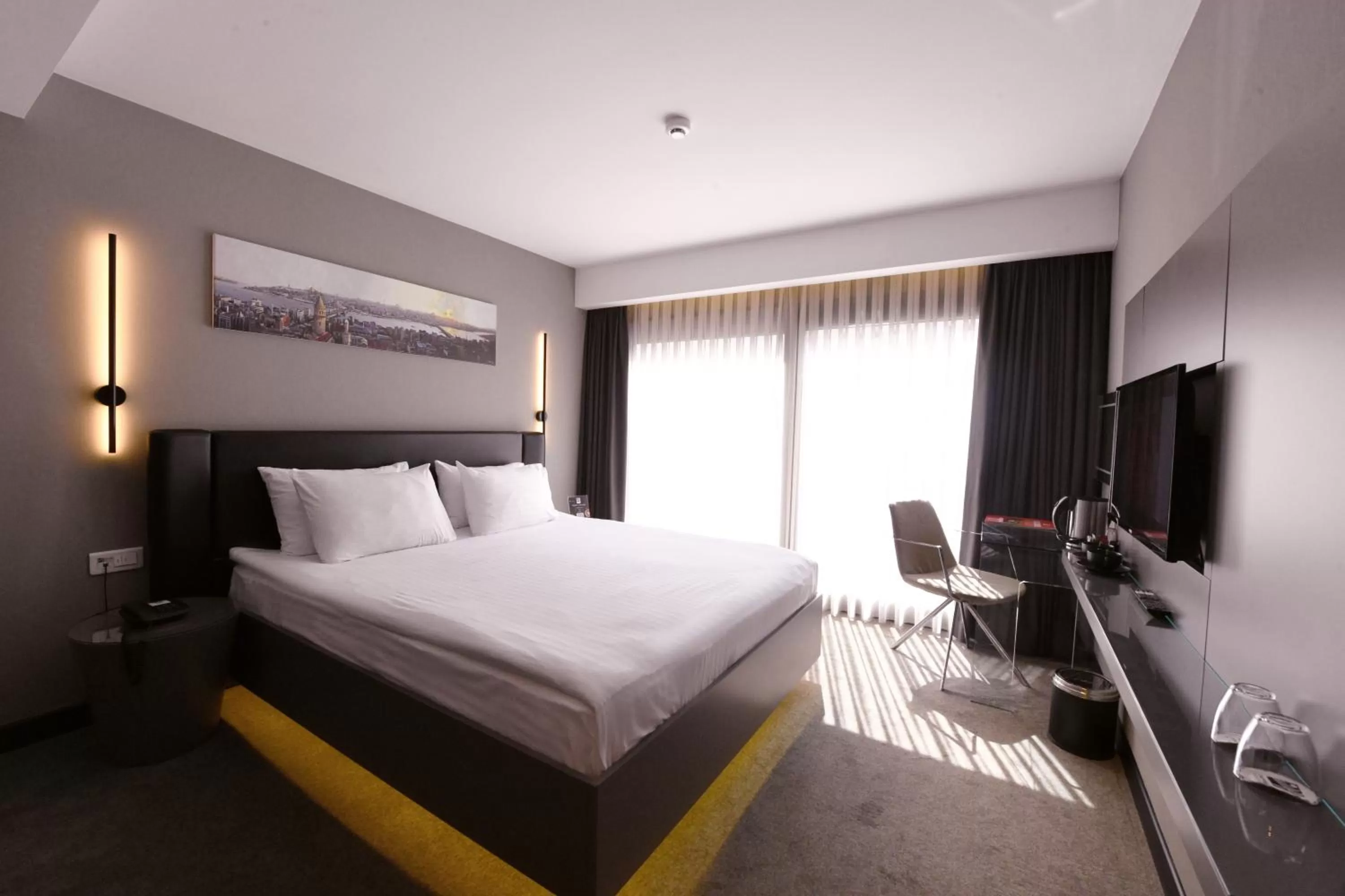 TV and multimedia, Bed in Inncity Hotel Nisantasi