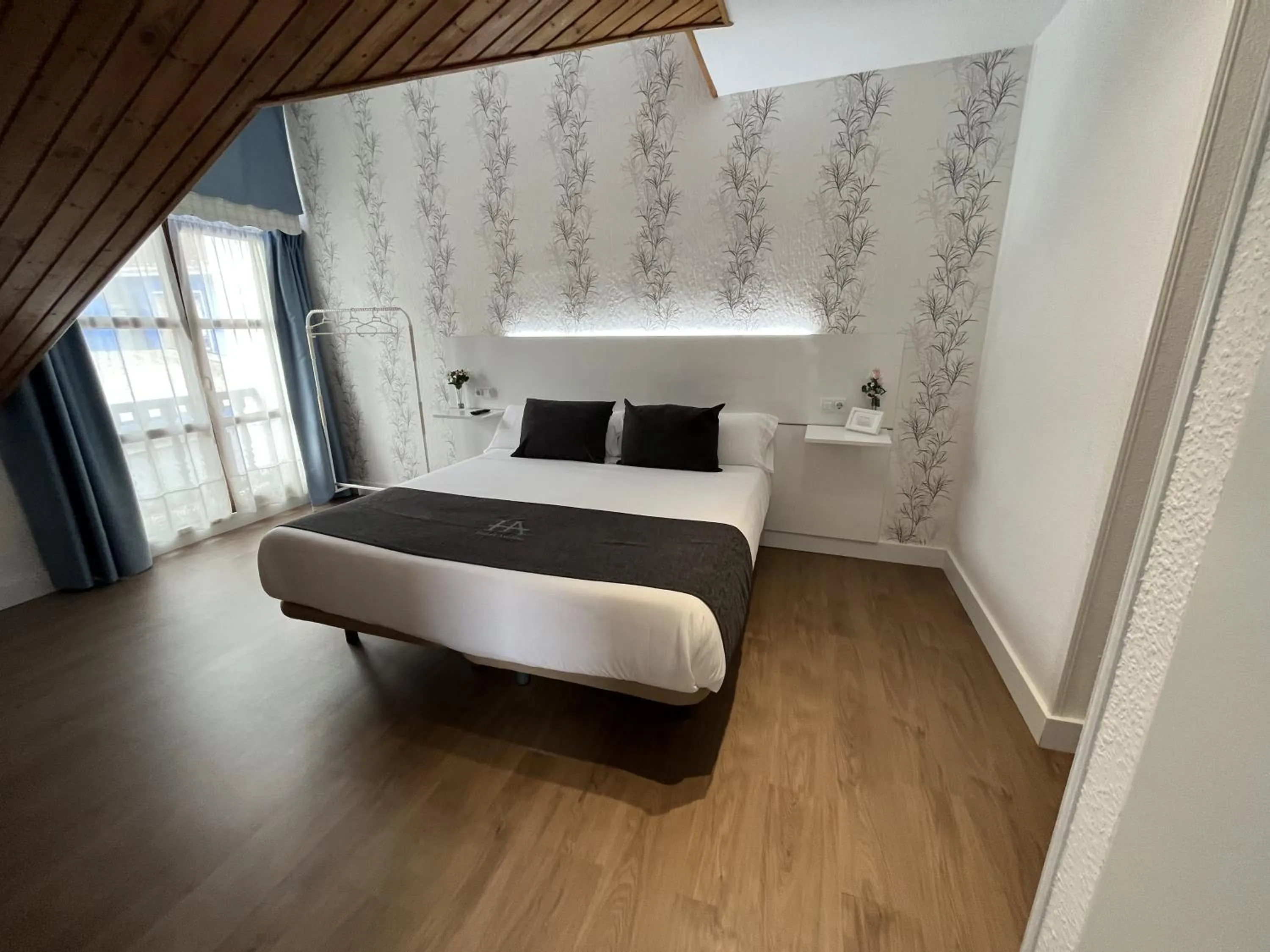 Bed in Hotel Avelina