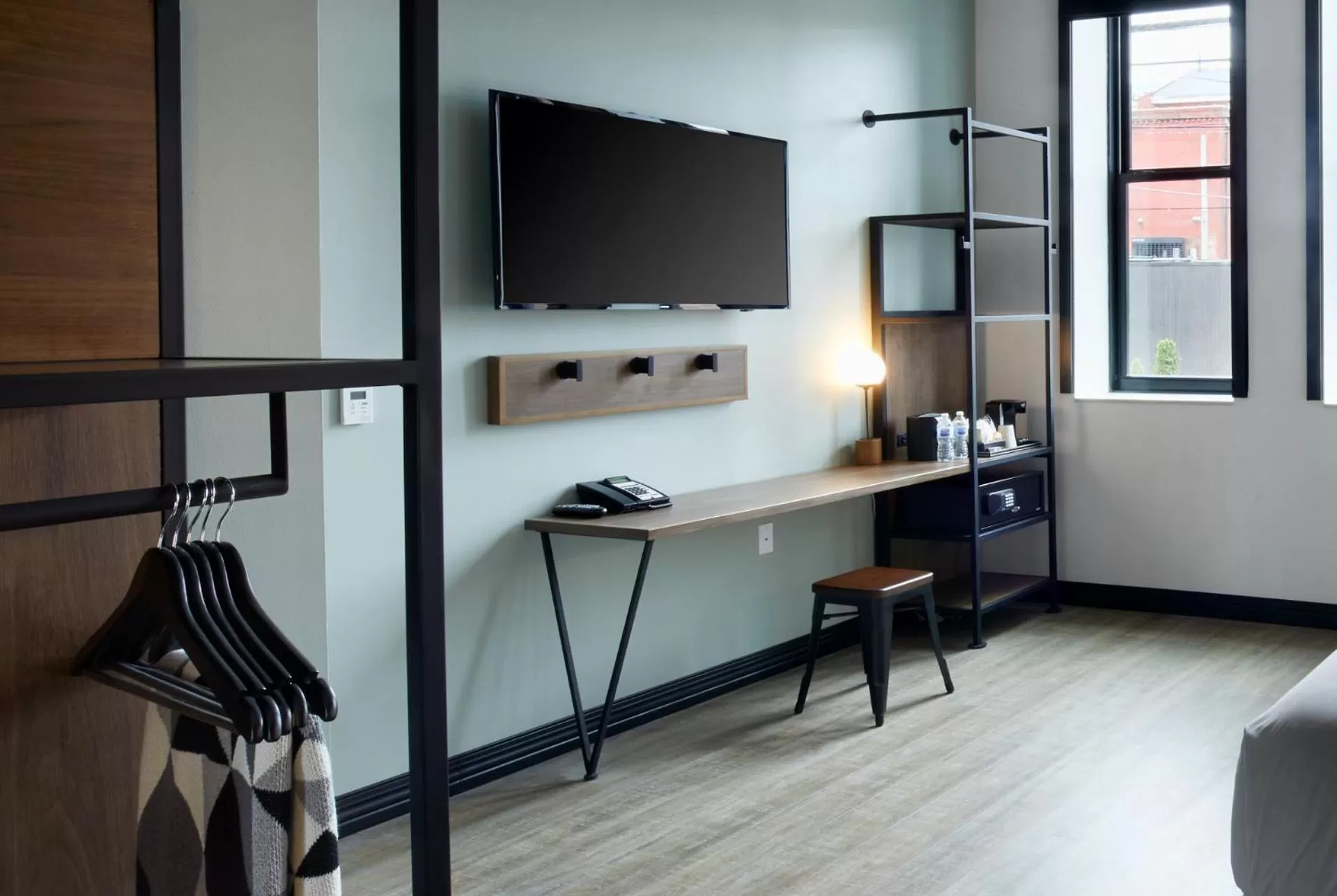 TV and multimedia, Bed in TRYP by Wyndham Pittsburgh/Lawrenceville