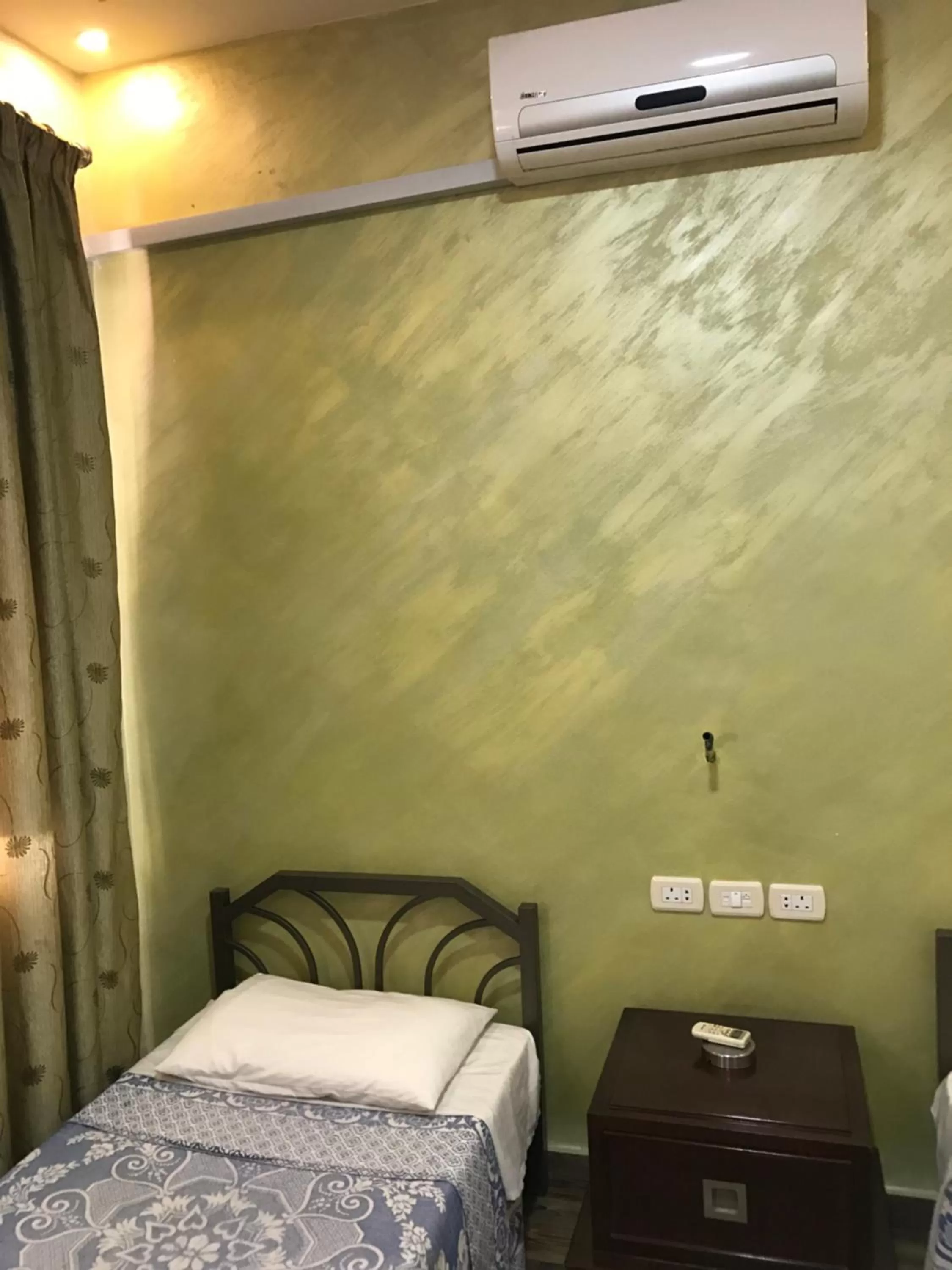 Bed in Sun Rise Hotel & Hostel & Tours