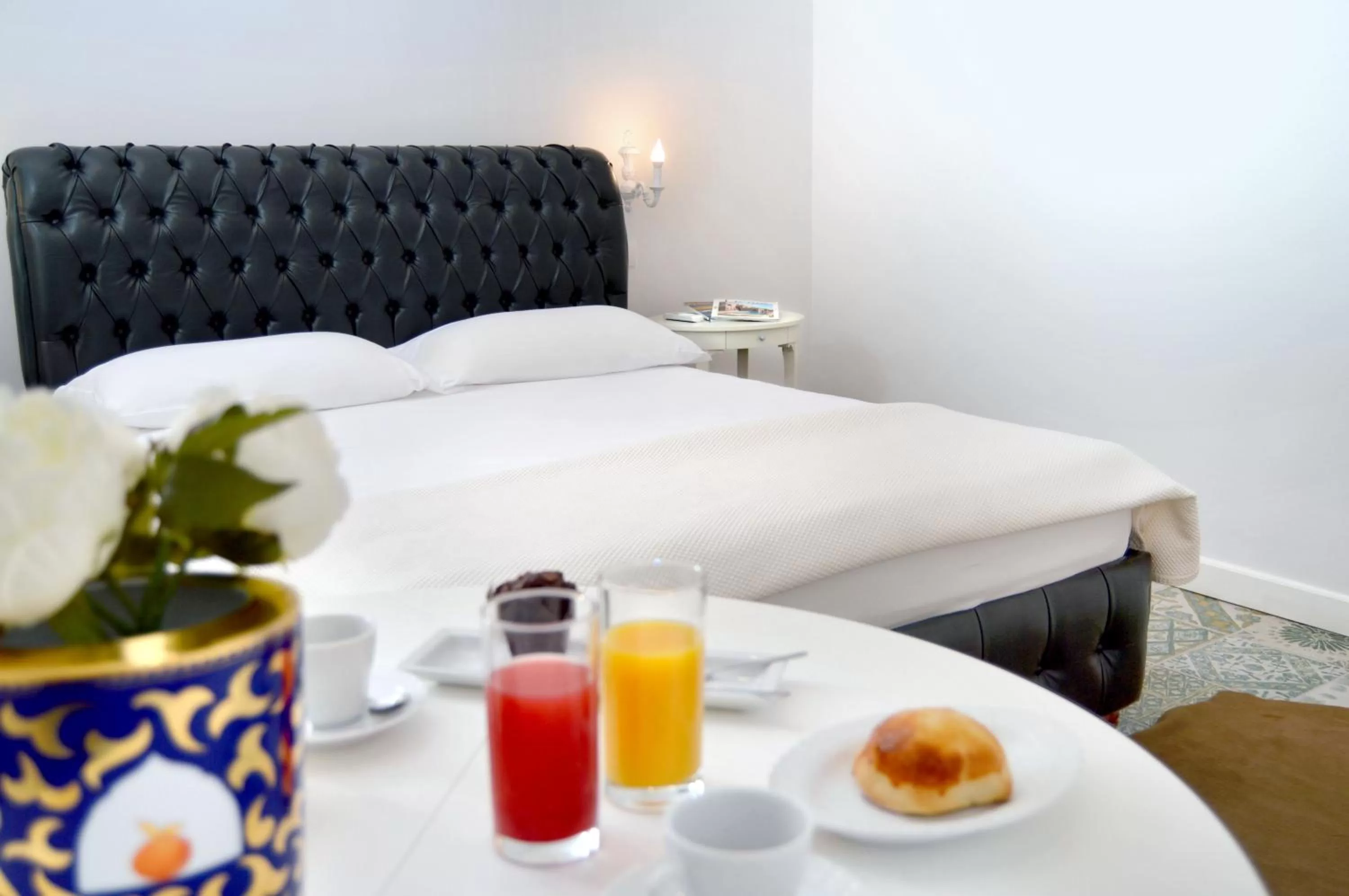 Photo of the whole room, Bed in Barbarella Home