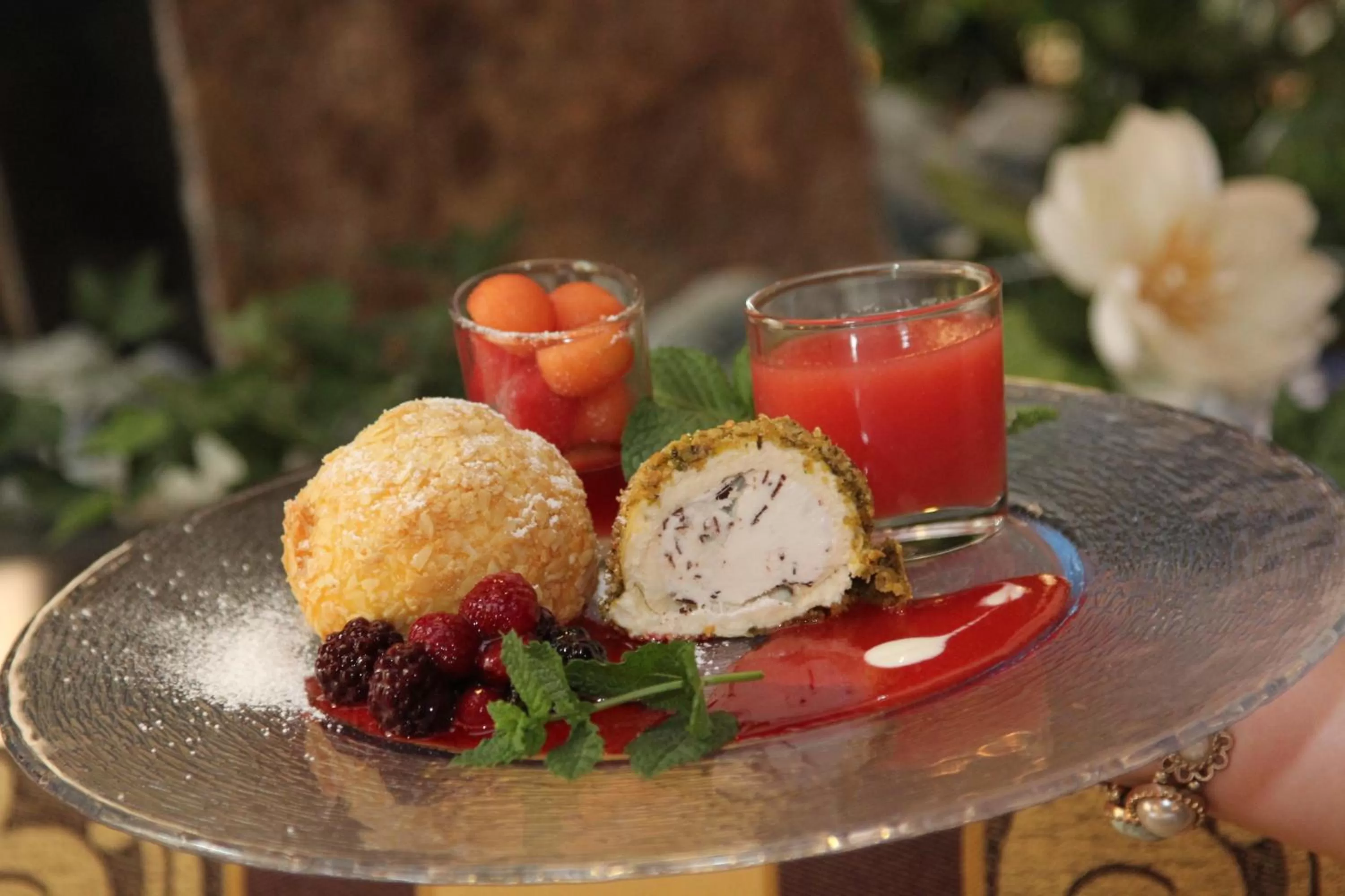 Restaurant/places to eat in Hotel Alexandra