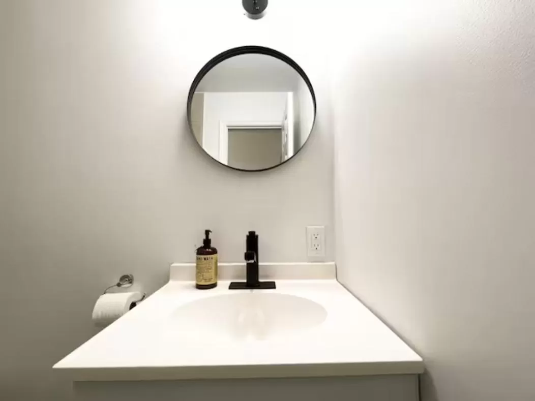 Bathroom in Sleeping Giant BNB