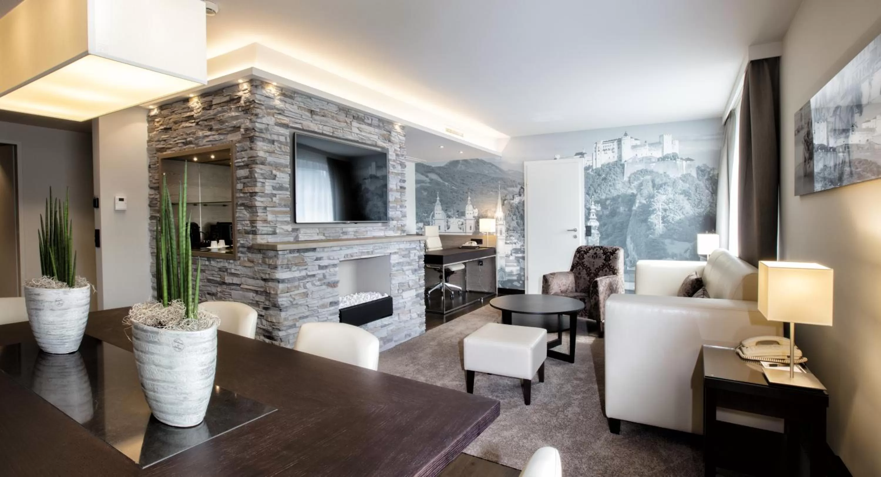 Executive Grand Suite and Executive Business Class Room   in Wyndham Grand Salzburg Conference Centre