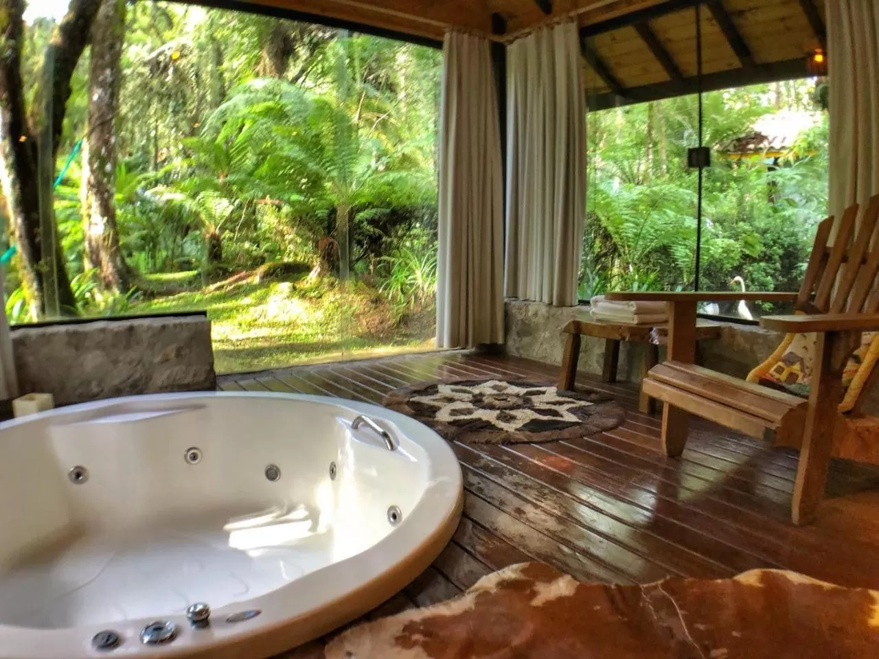 Hot Tub in Pousada Villa D'Amore