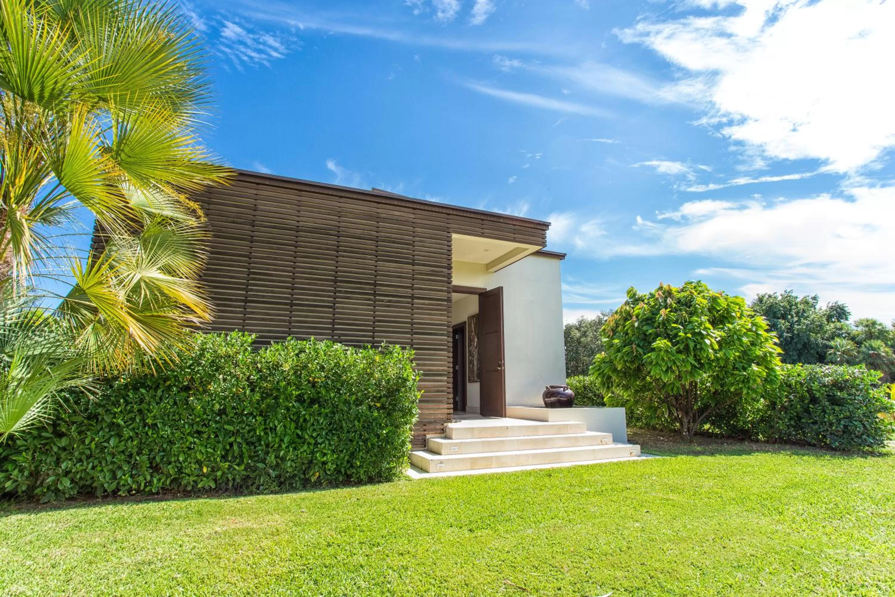 Facade/entrance, Property Building in Wild Orchid