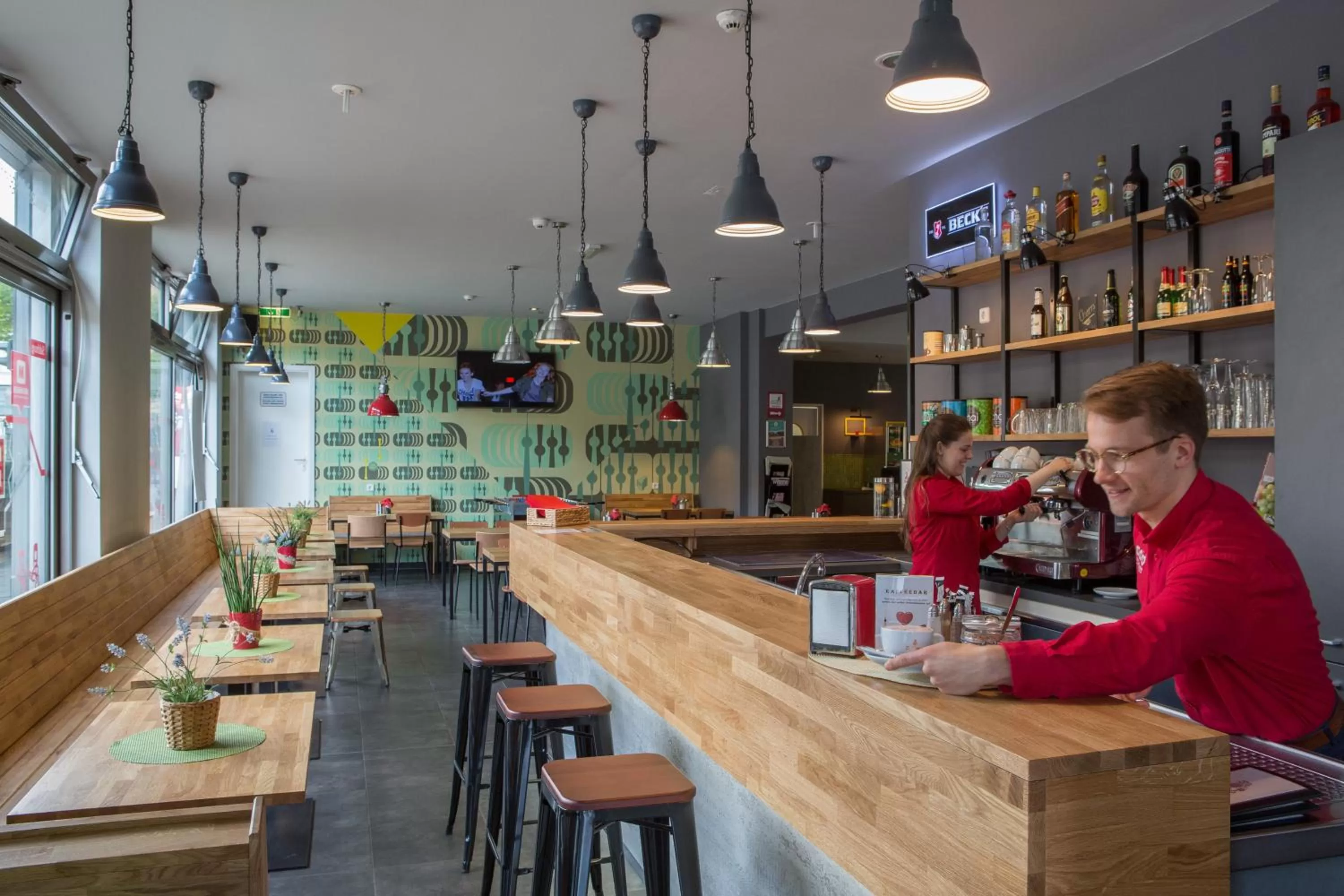 Lounge or bar in MEININGER Hotel Berlin Alexanderplatz