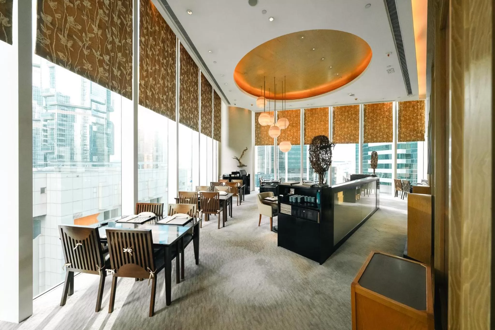 Restaurant/places to eat in Island Shangri-La, Hong Kong