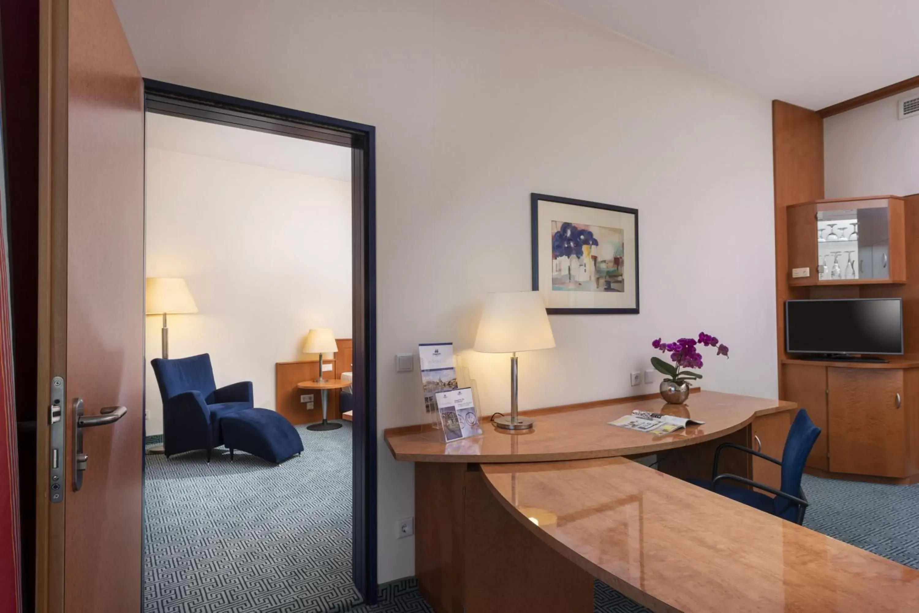 Comfort Family Room in Maritim Hotel Frankfurt Comfort Family Room in Maritim Hotel Frankfurt