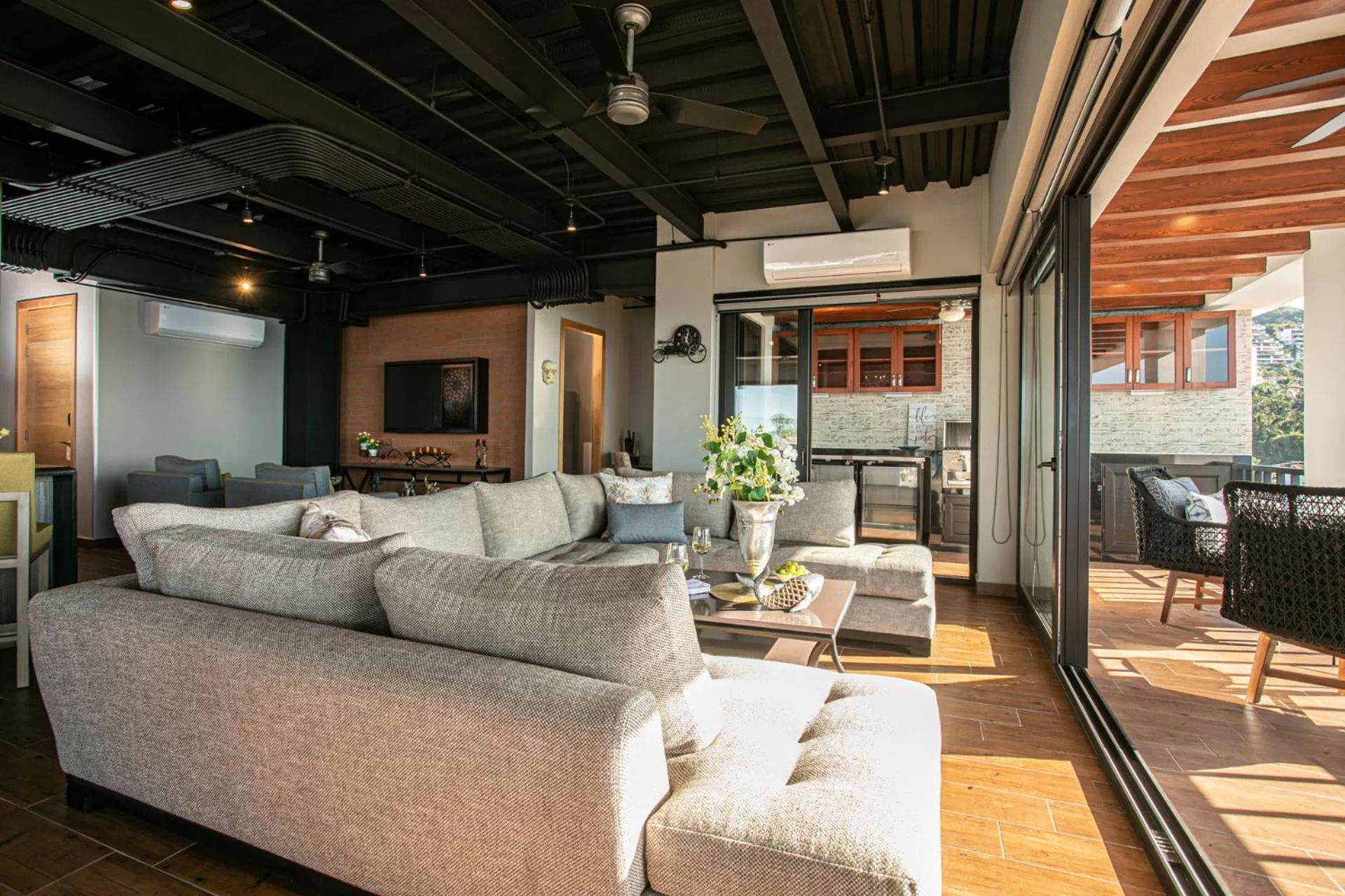 Living room in Pinnacle Resorts 179 - Adults Only