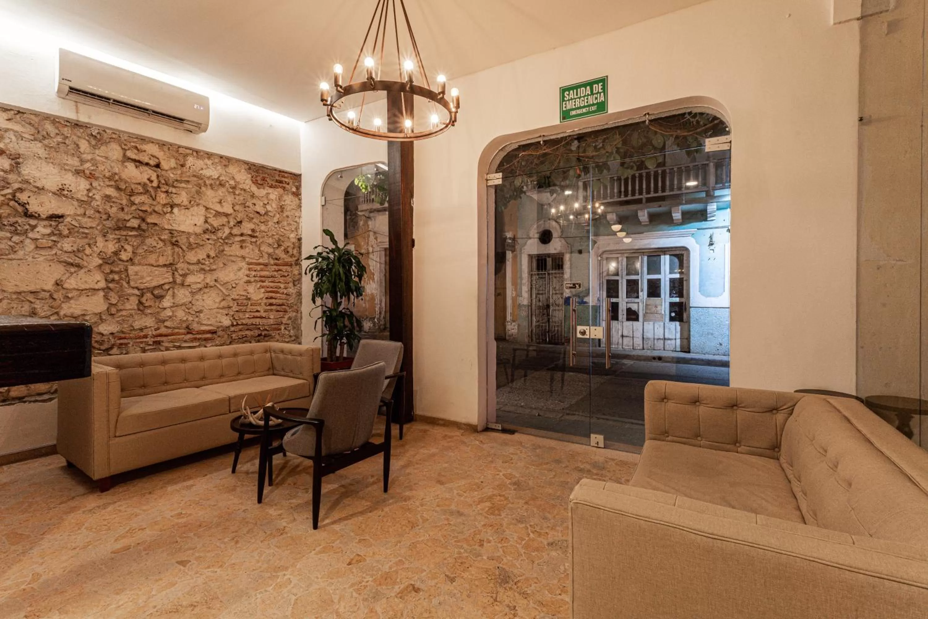 Seating area in Soy Local Insignia