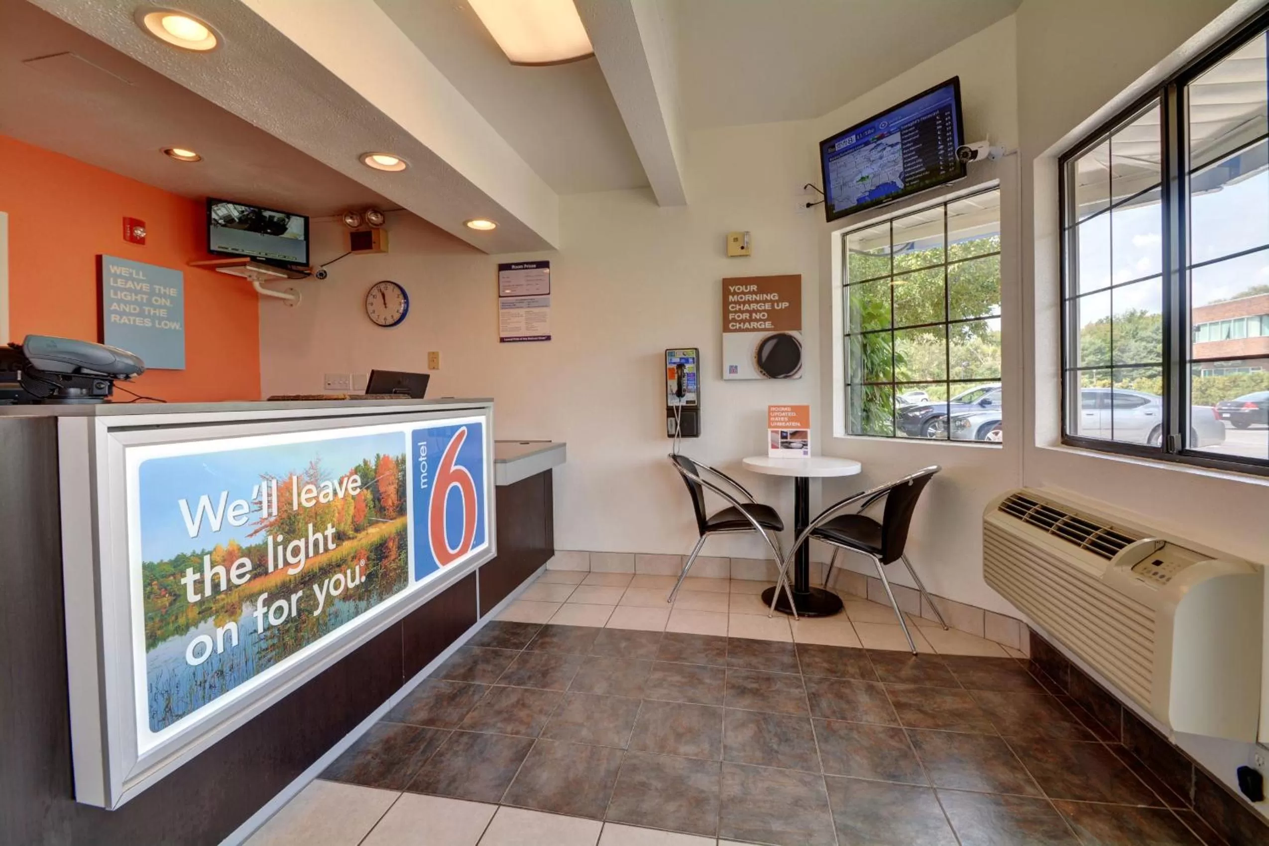 Lobby or reception in Motel 6-Wethersfield, CT - Hartford