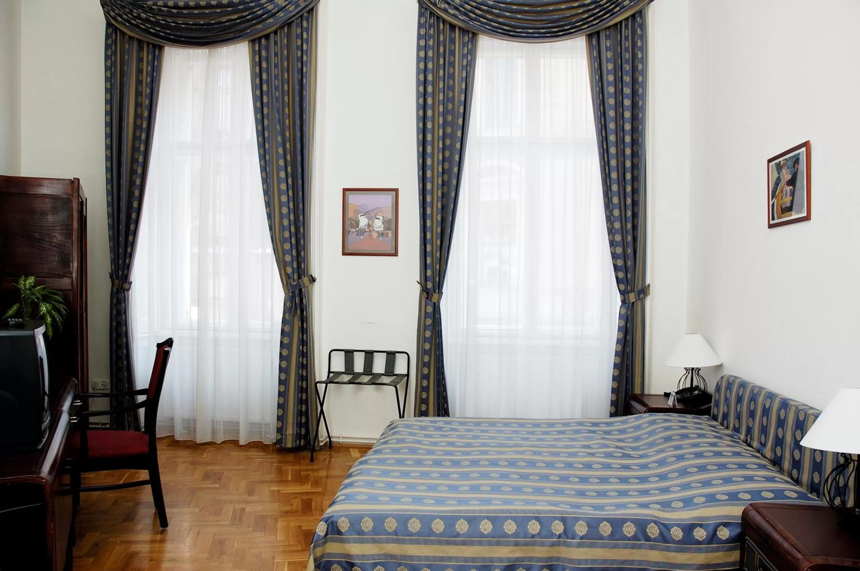 Bed in Kalvin House Budapest